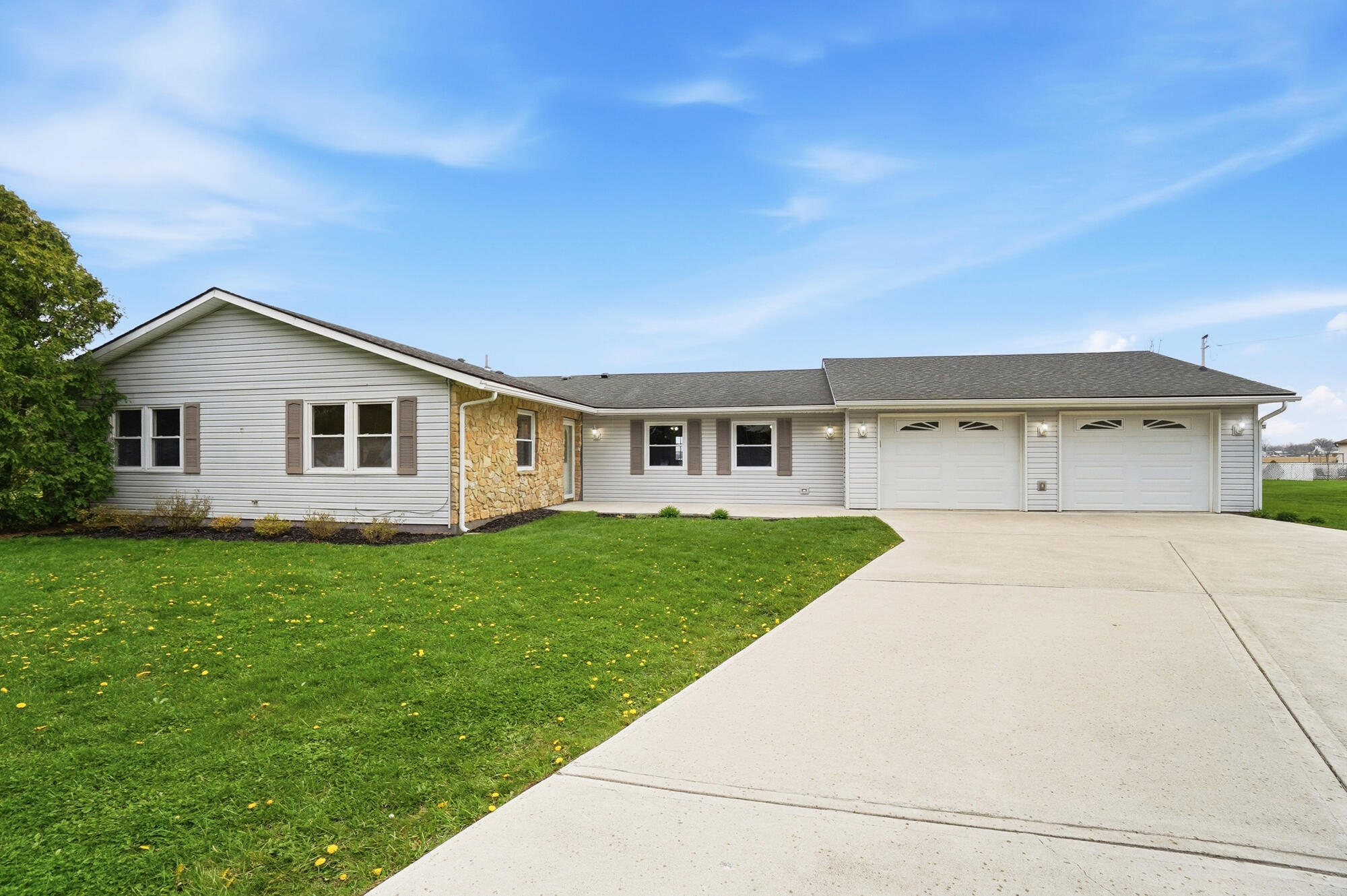 3715 Randee Lane, Springfield, Ohio 45502