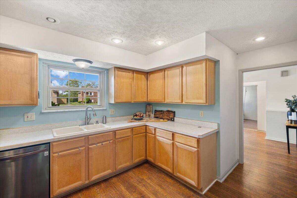6330 Rangeview Drive, Dayton, Ohio 45415