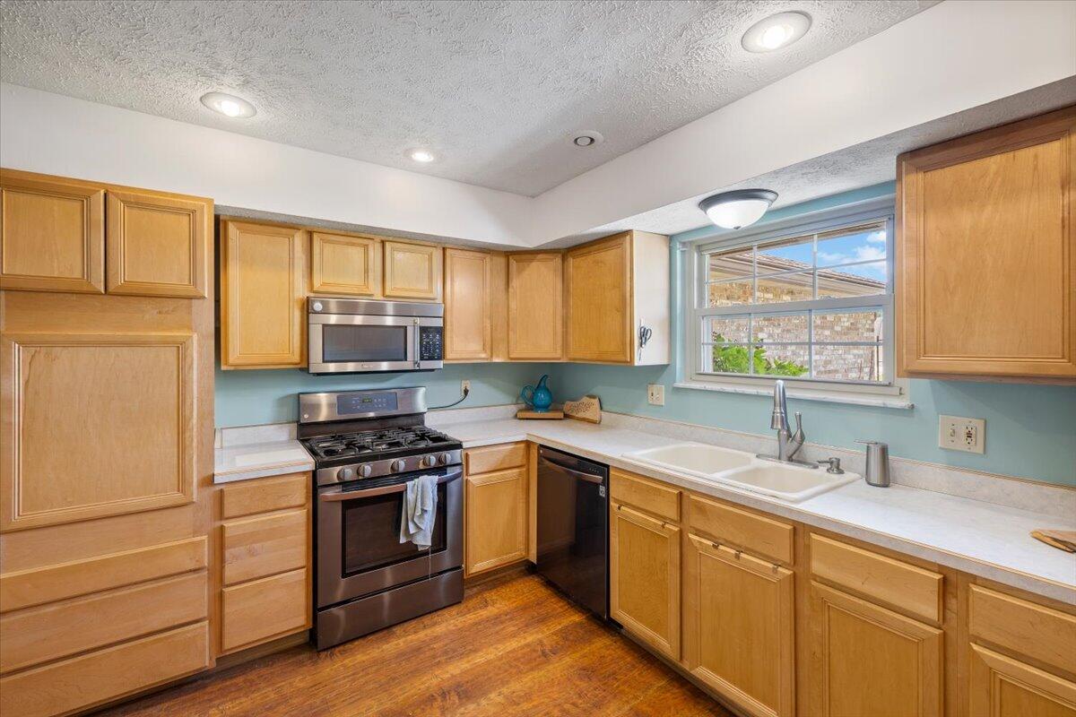 6330 Rangeview Drive, Dayton, Ohio 45415