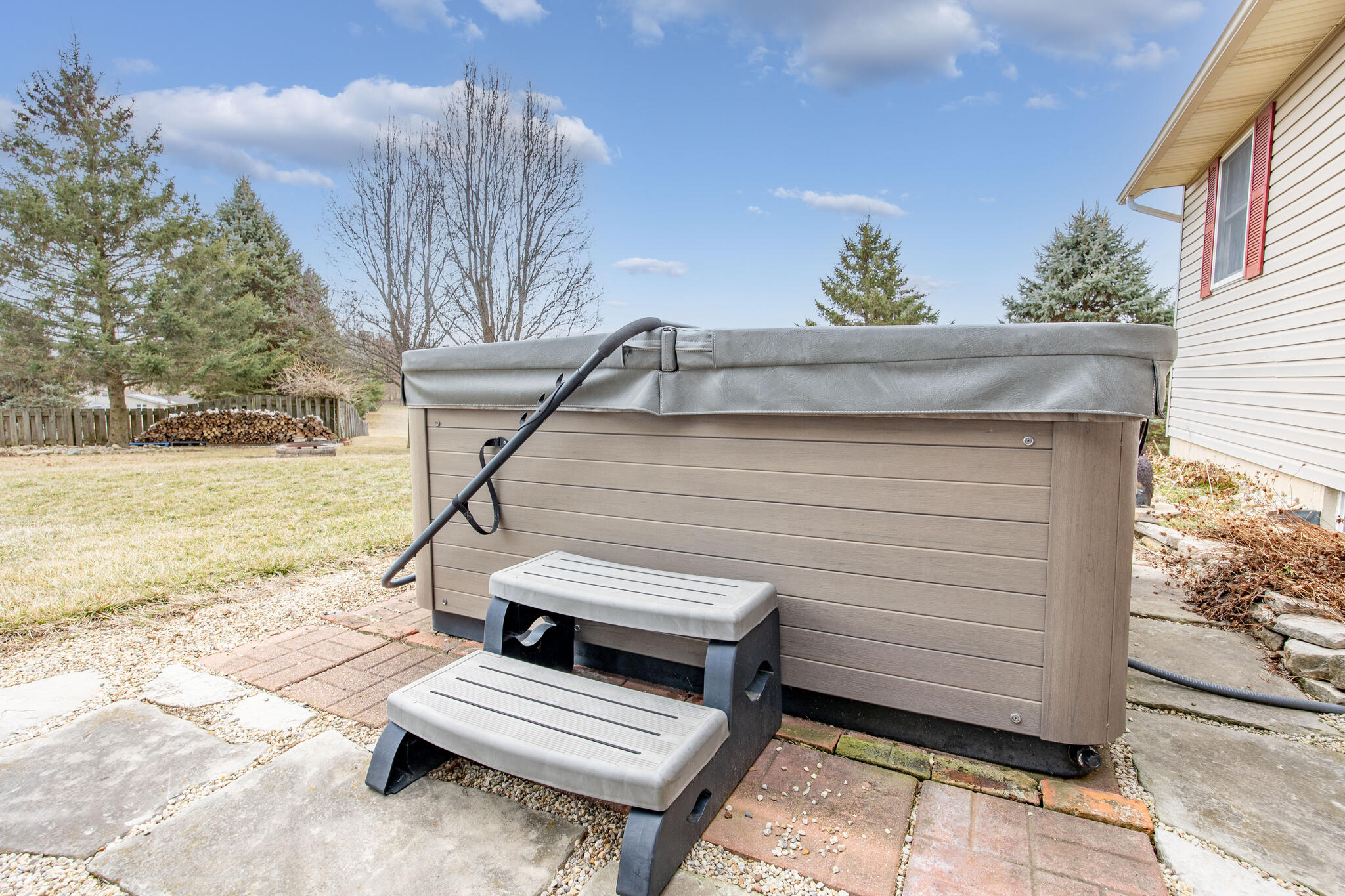 3181 County Road 18, Bellefontaine, Ohio 43311