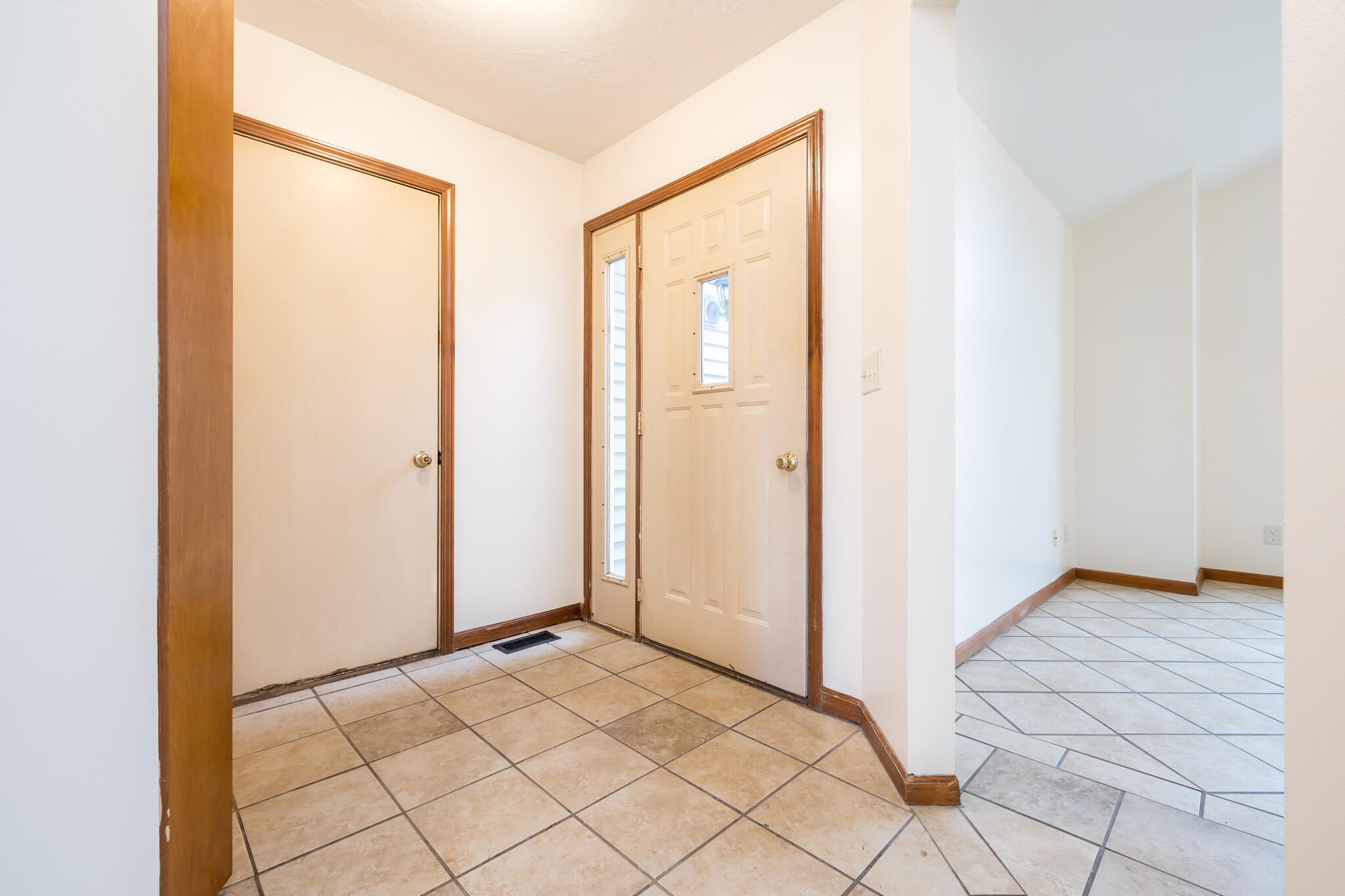 6990 Sunfish Drive, Huntsville, Ohio 43324