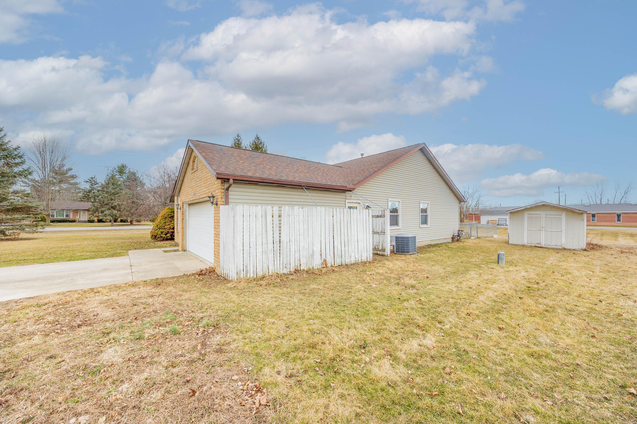 6990 Sunfish Drive, Huntsville, Ohio 43324