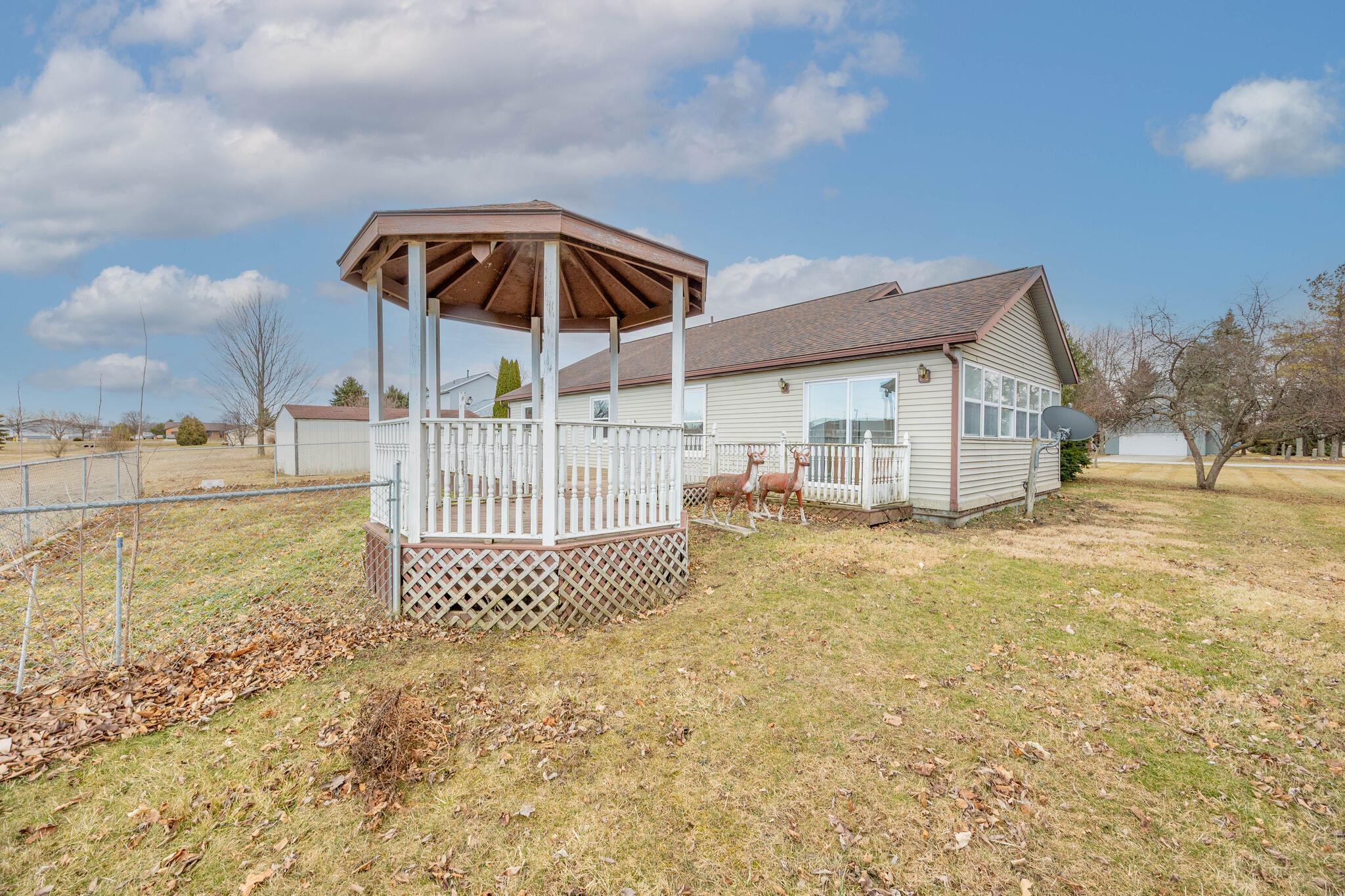 6990 Sunfish Drive, Huntsville, Ohio 43324