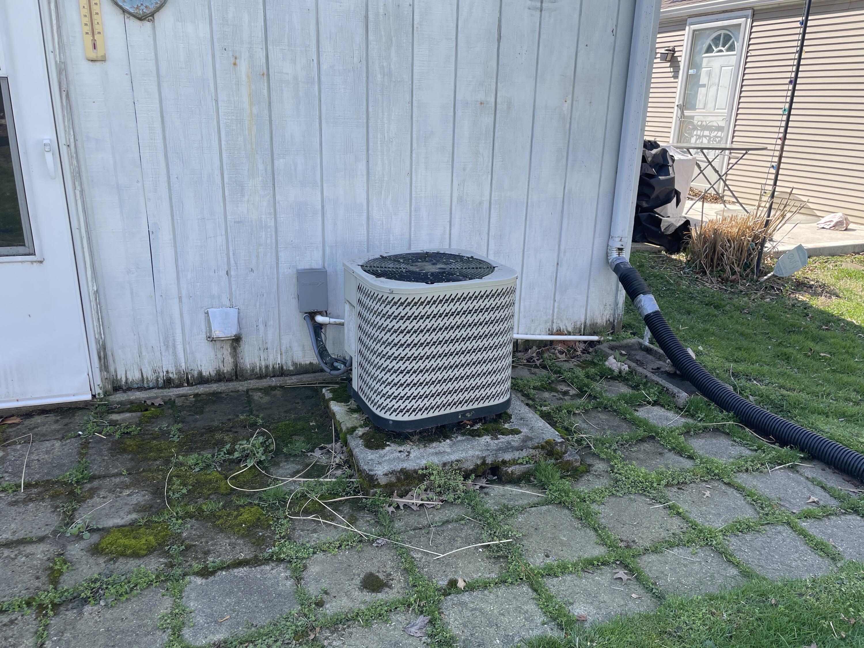 13877 Seminole Path, Lakeview, Ohio 43331