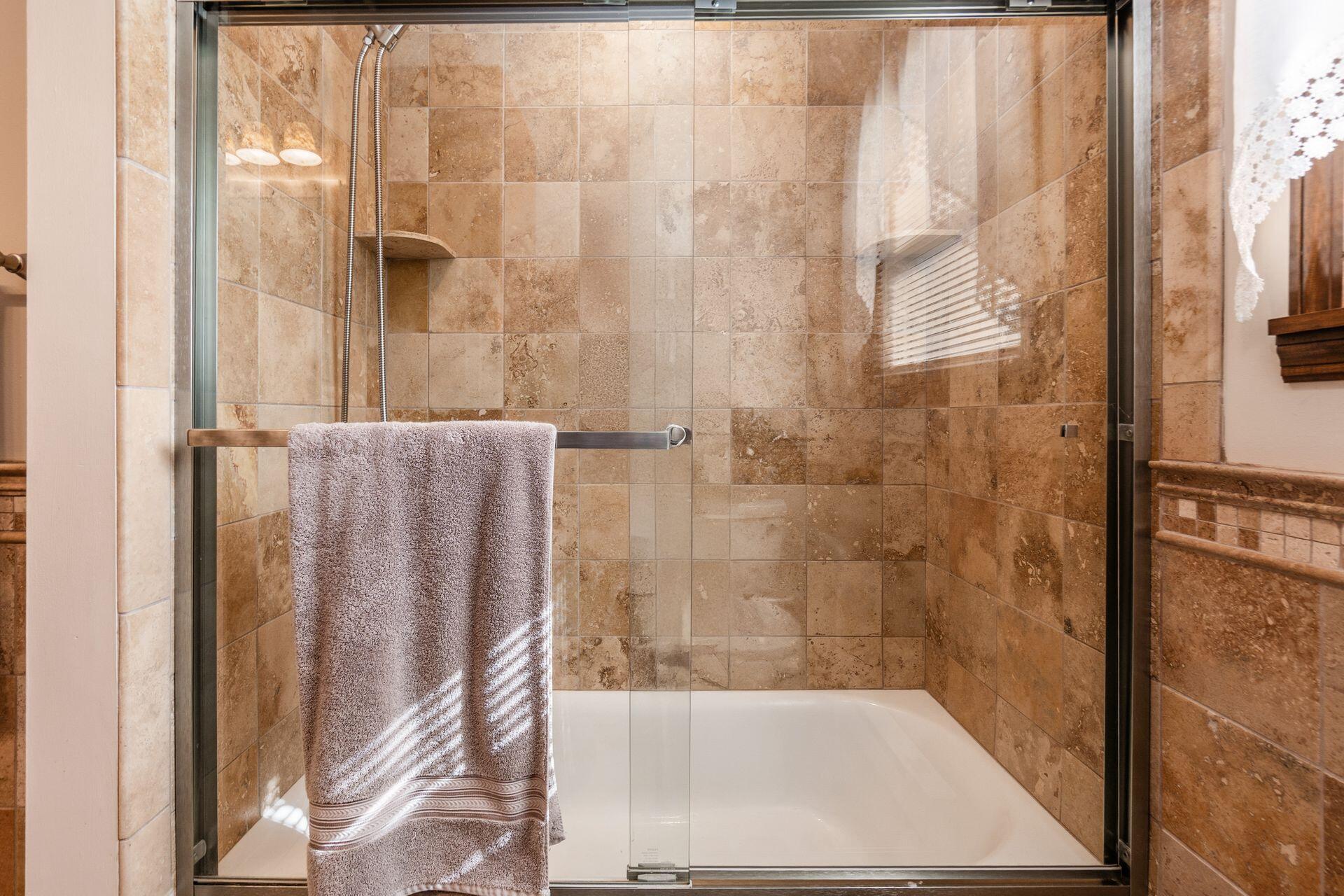 1200 Spring Valley Road, London, Ohio 43140