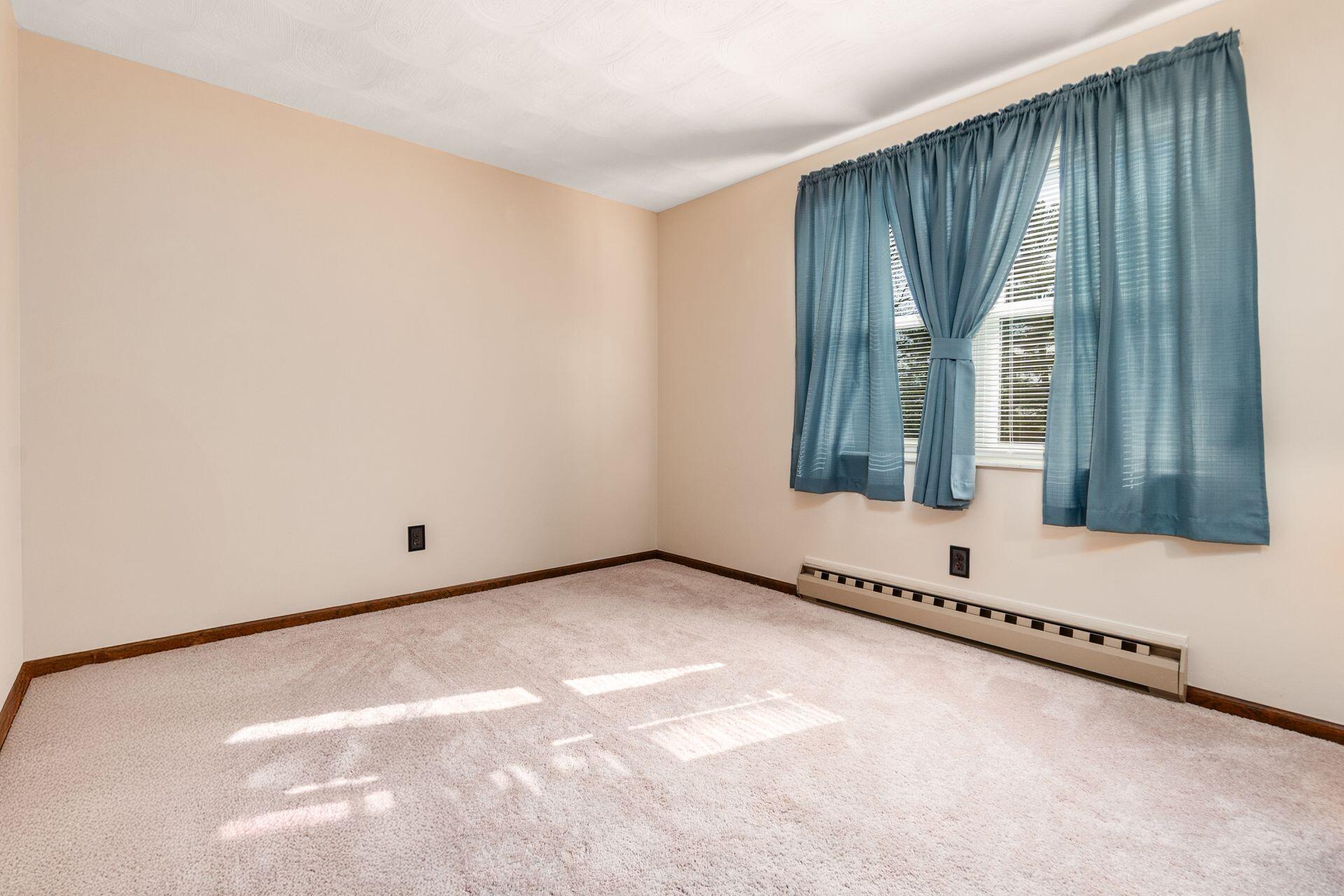 1200 Spring Valley Road, London, Ohio 43140