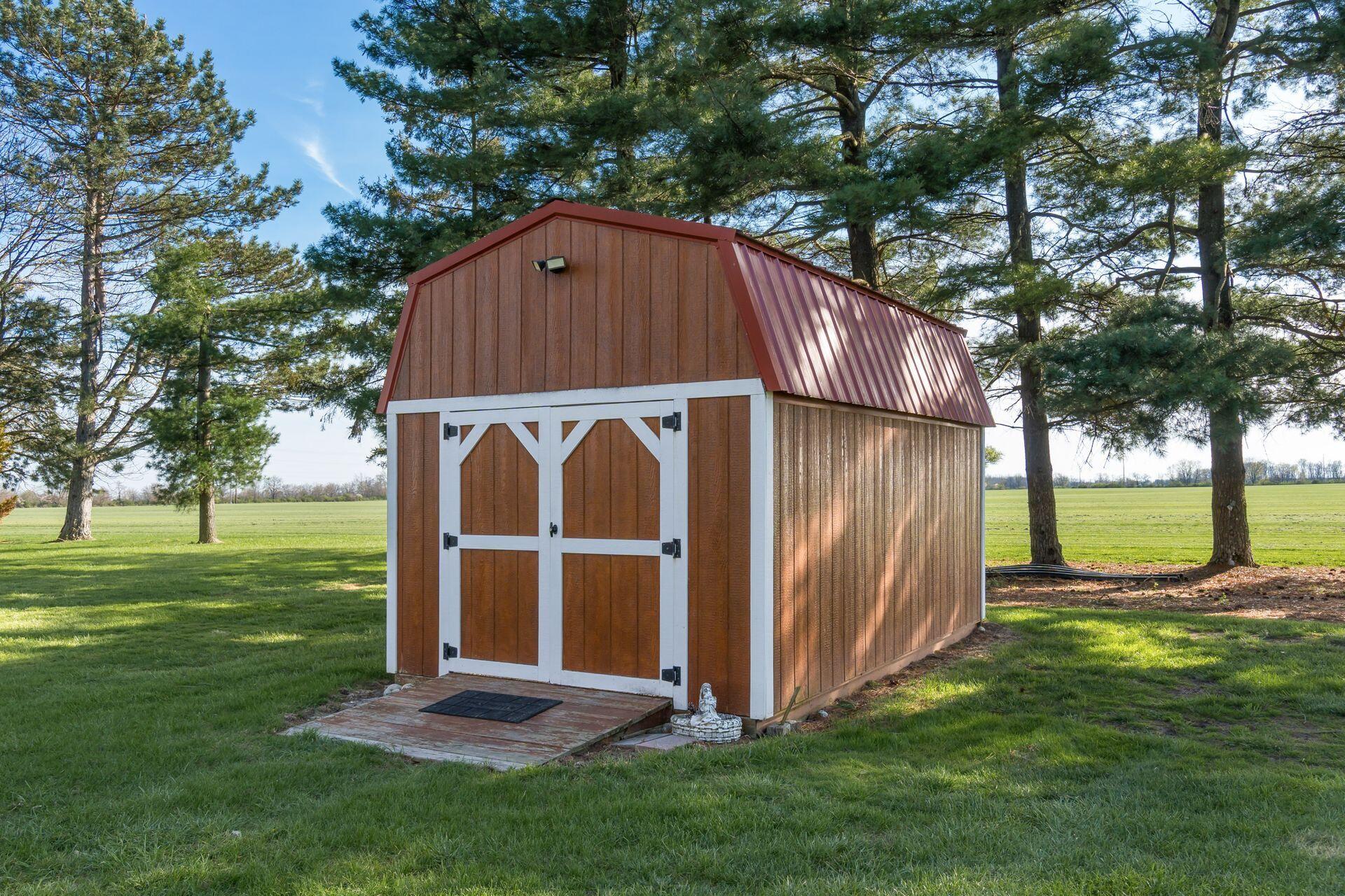 1200 Spring Valley Road, London, Ohio 43140