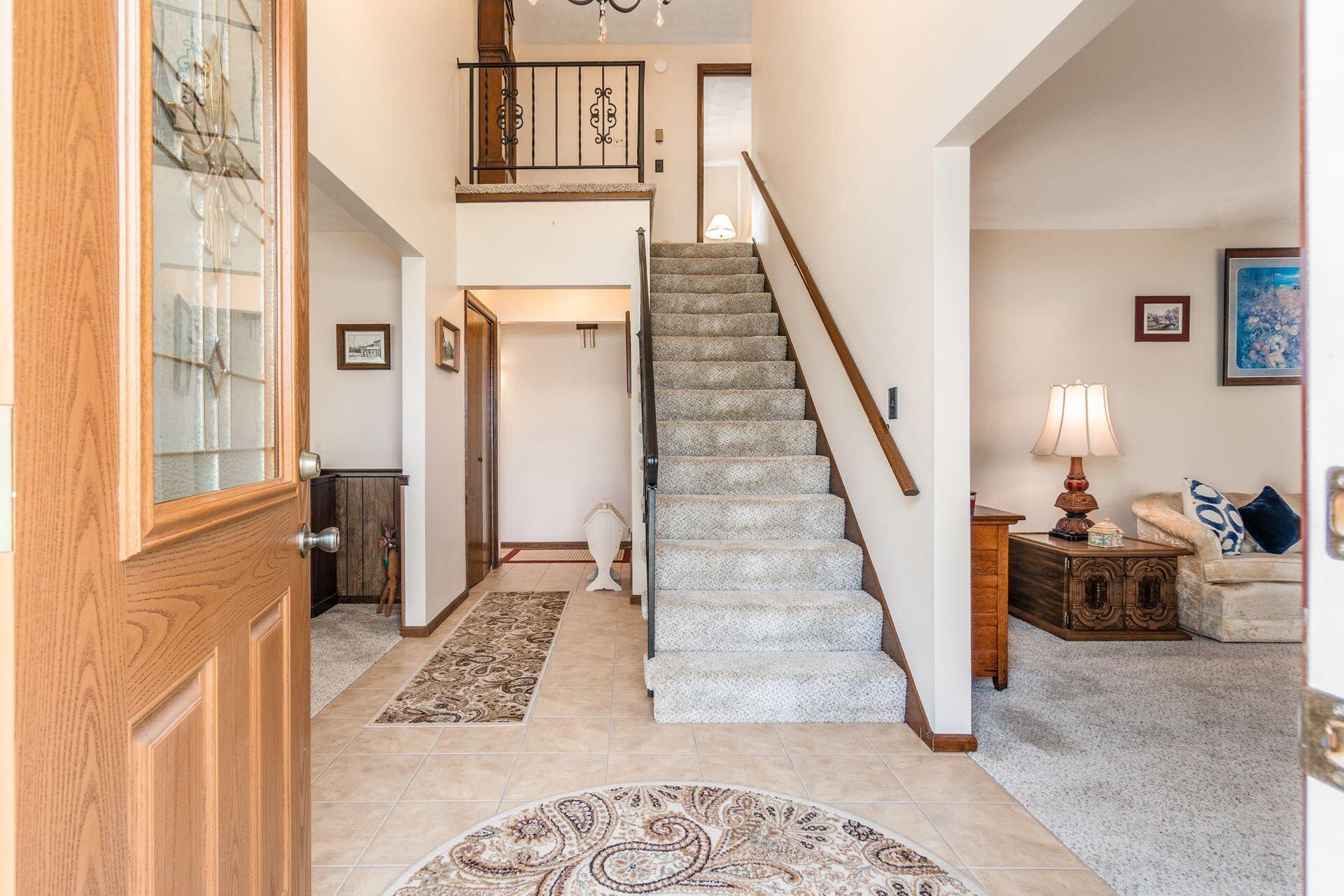 1200 Spring Valley Road, London, Ohio 43140