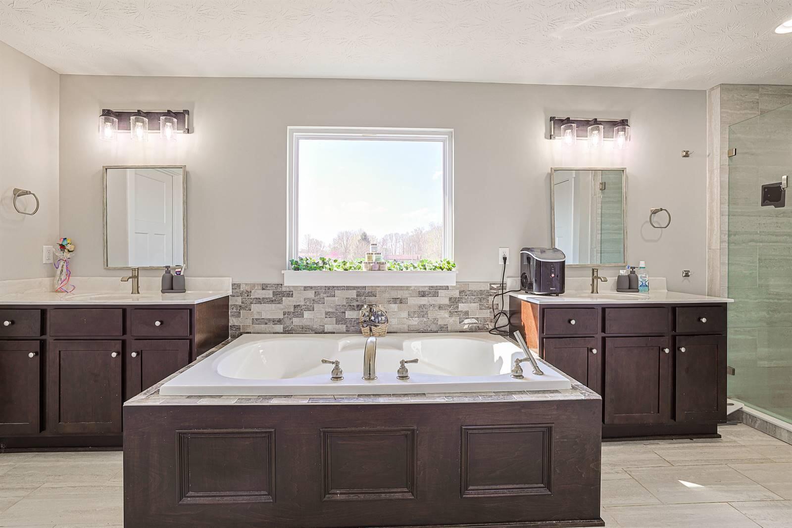 6853 Zerkle Road, Springfield, Ohio 45502