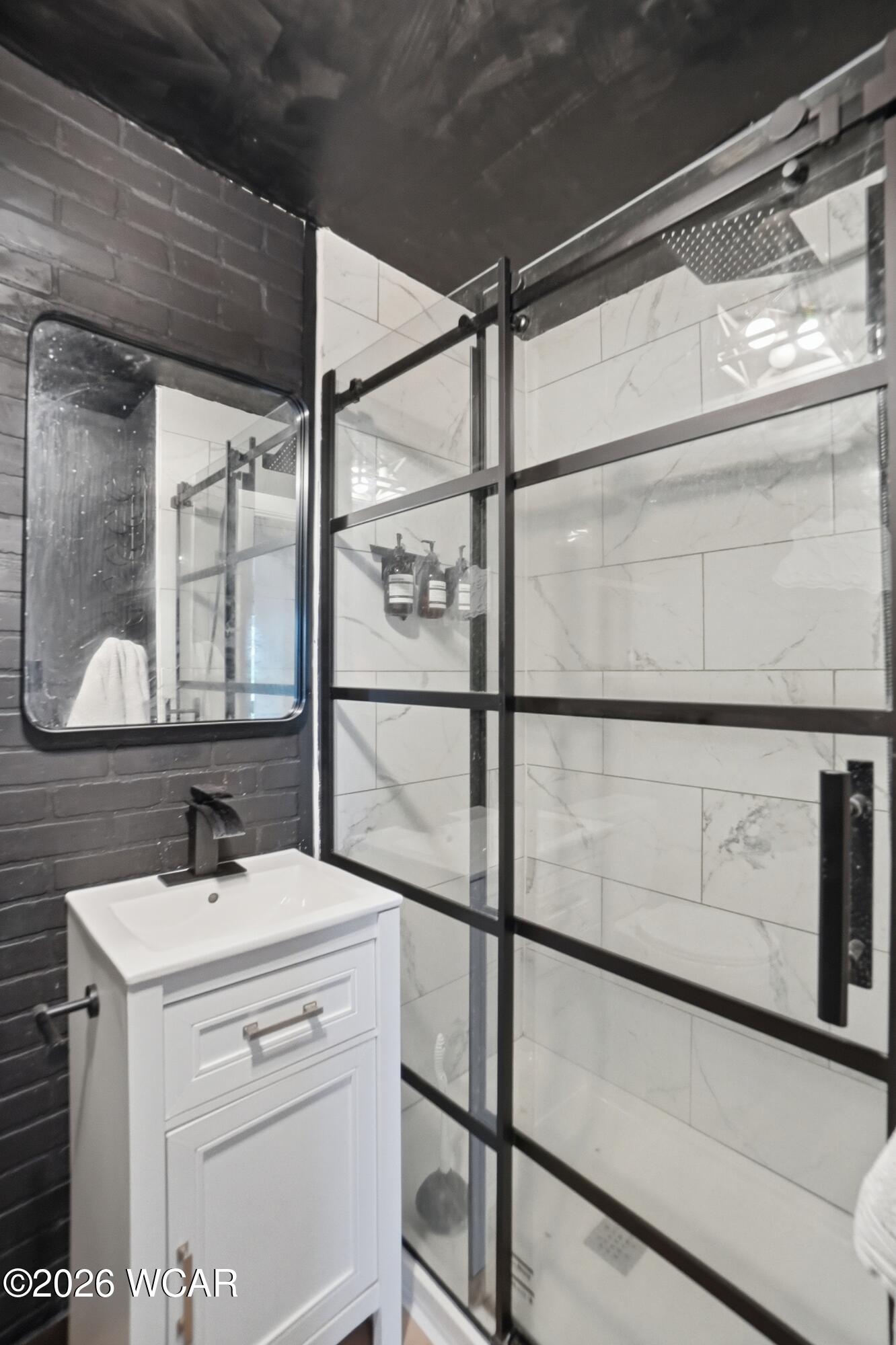 414 North Avenue, Ada, Ohio