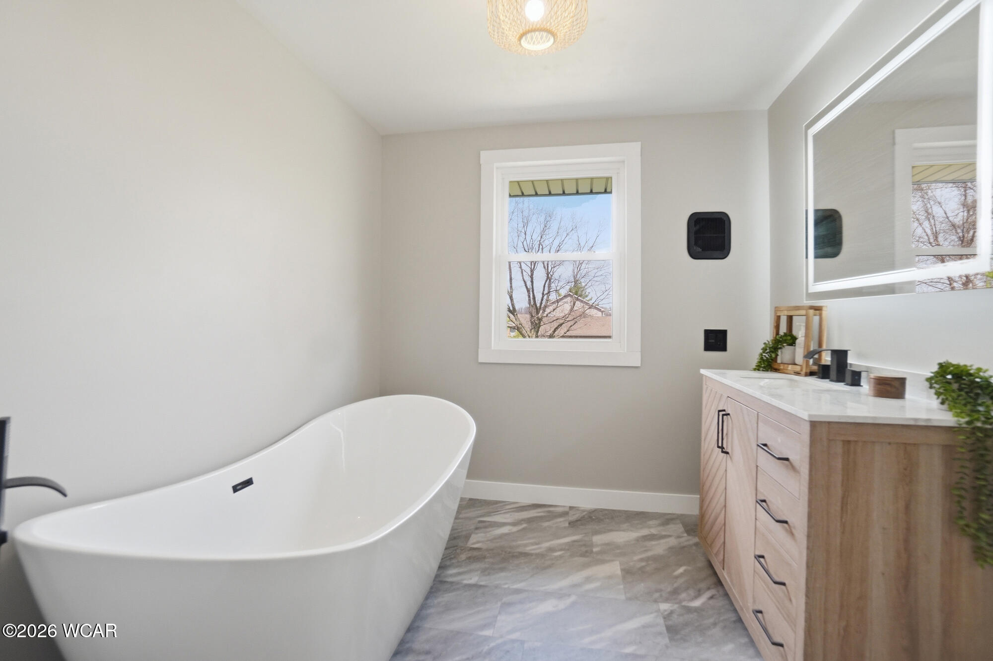 414 North Avenue, Ada, Ohio