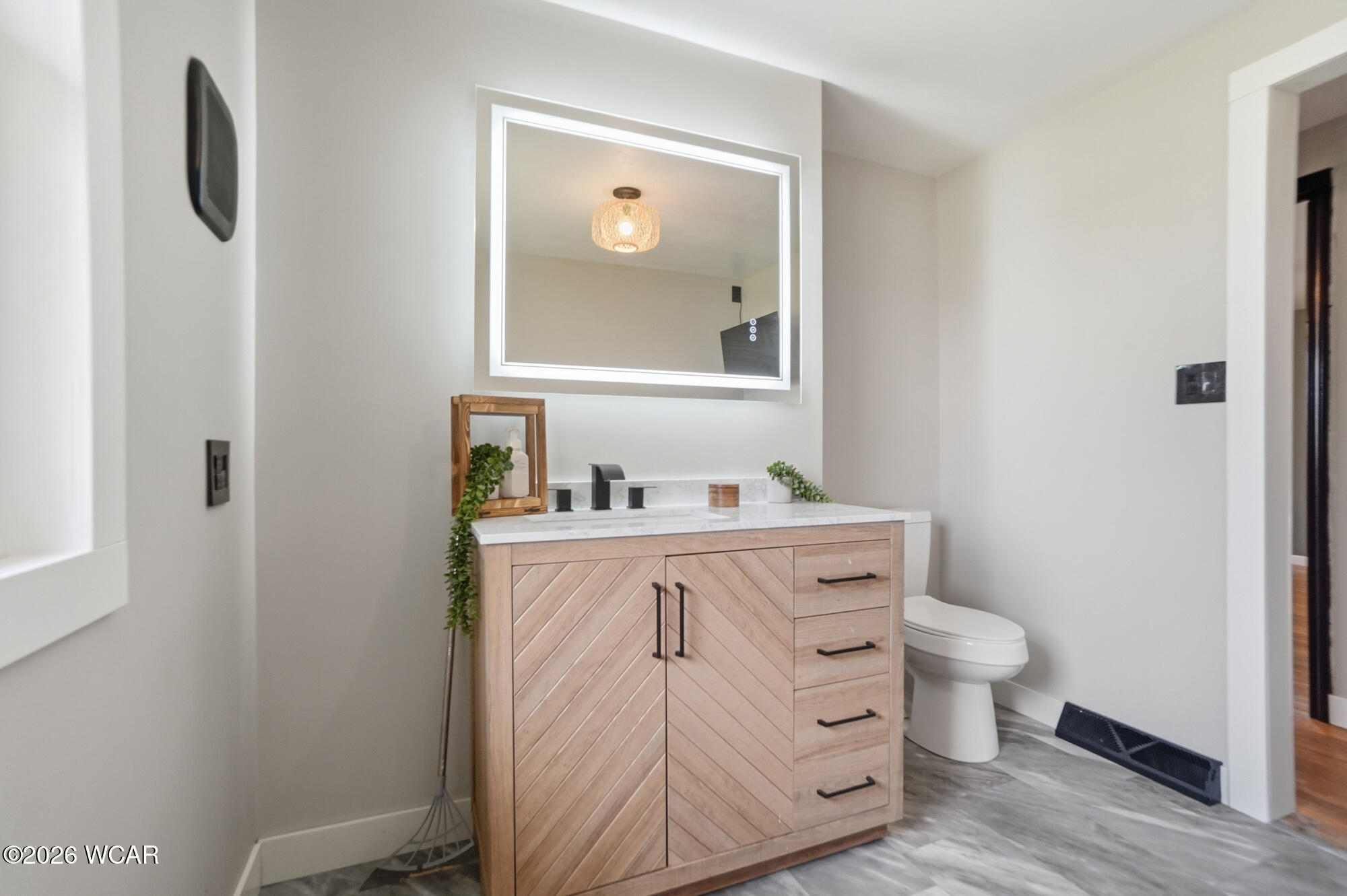 414 North Avenue, Ada, Ohio