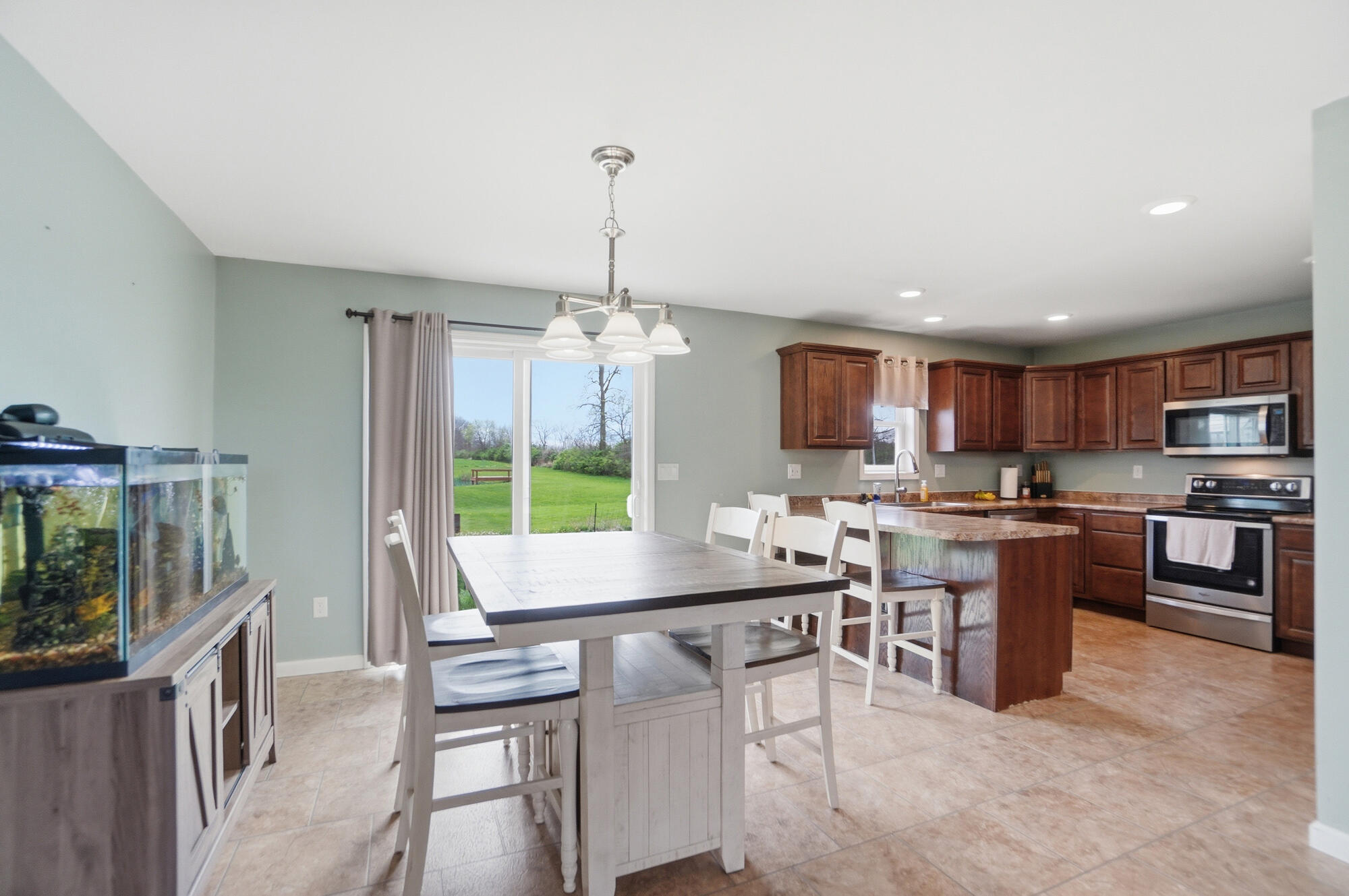 17138 National Road, Wapakoneta, Ohio 45895