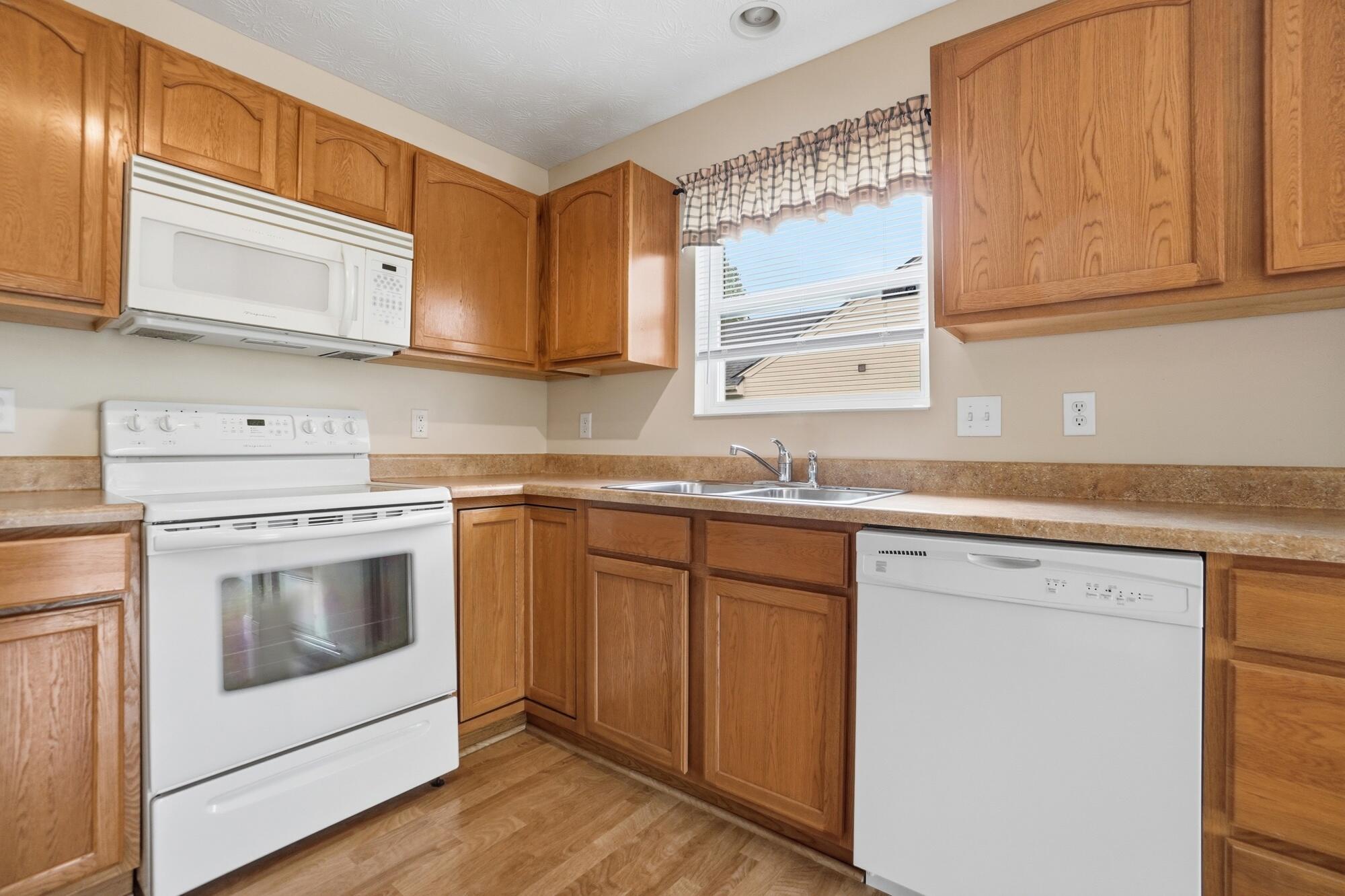 1840 Hunters Ridge Drive, Troy, Ohio 45373