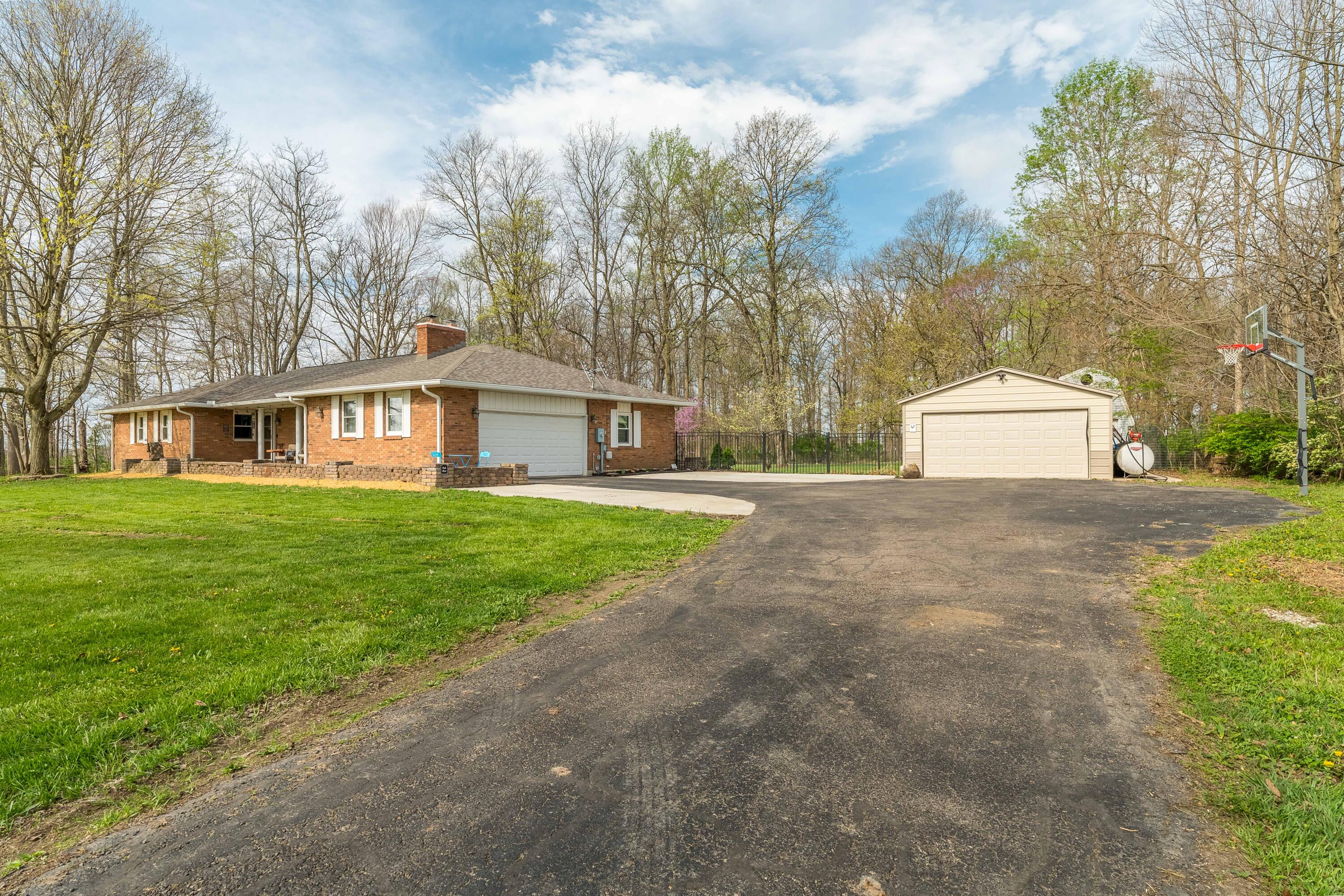 8555 Lochard Road, Sidney, Ohio 45365