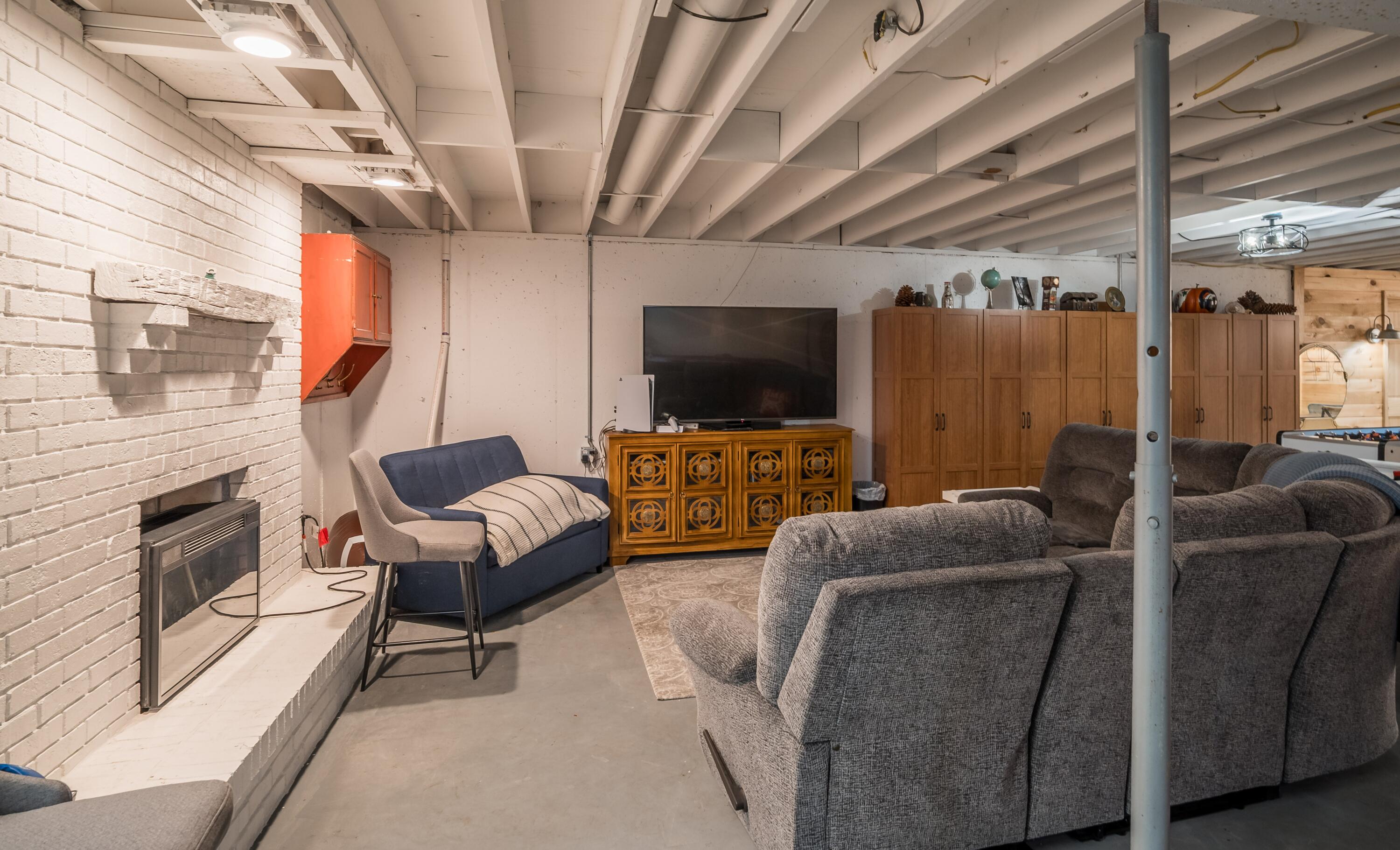 8555 Lochard Road, Sidney, Ohio 45365