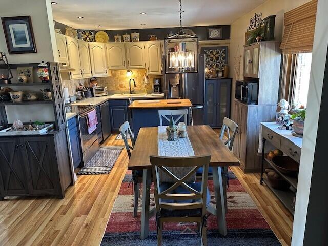 2483 Foxchase Court, Troy, Ohio 45373