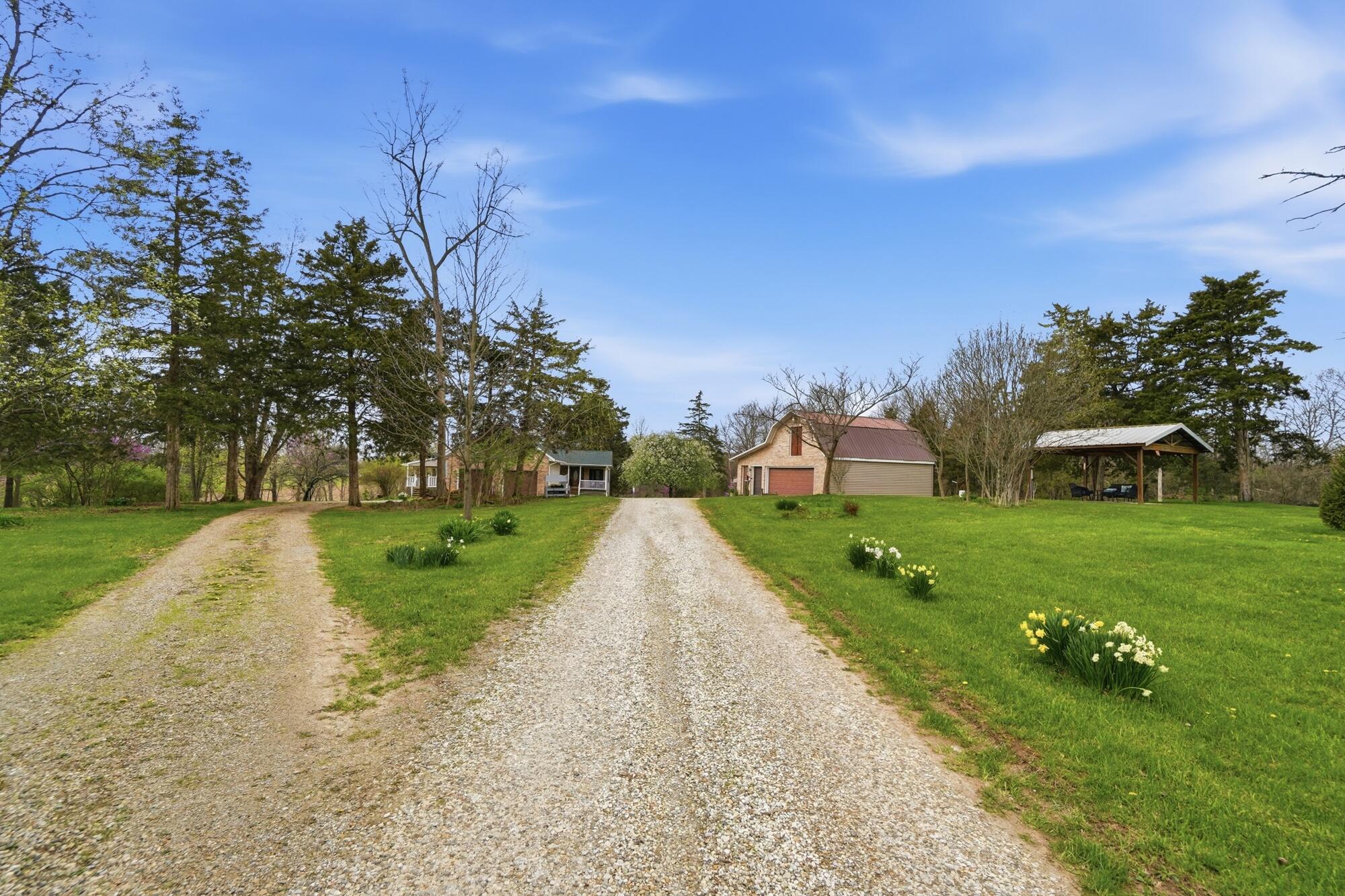 7553 Coffin Station Road, Springfield, Ohio 45502