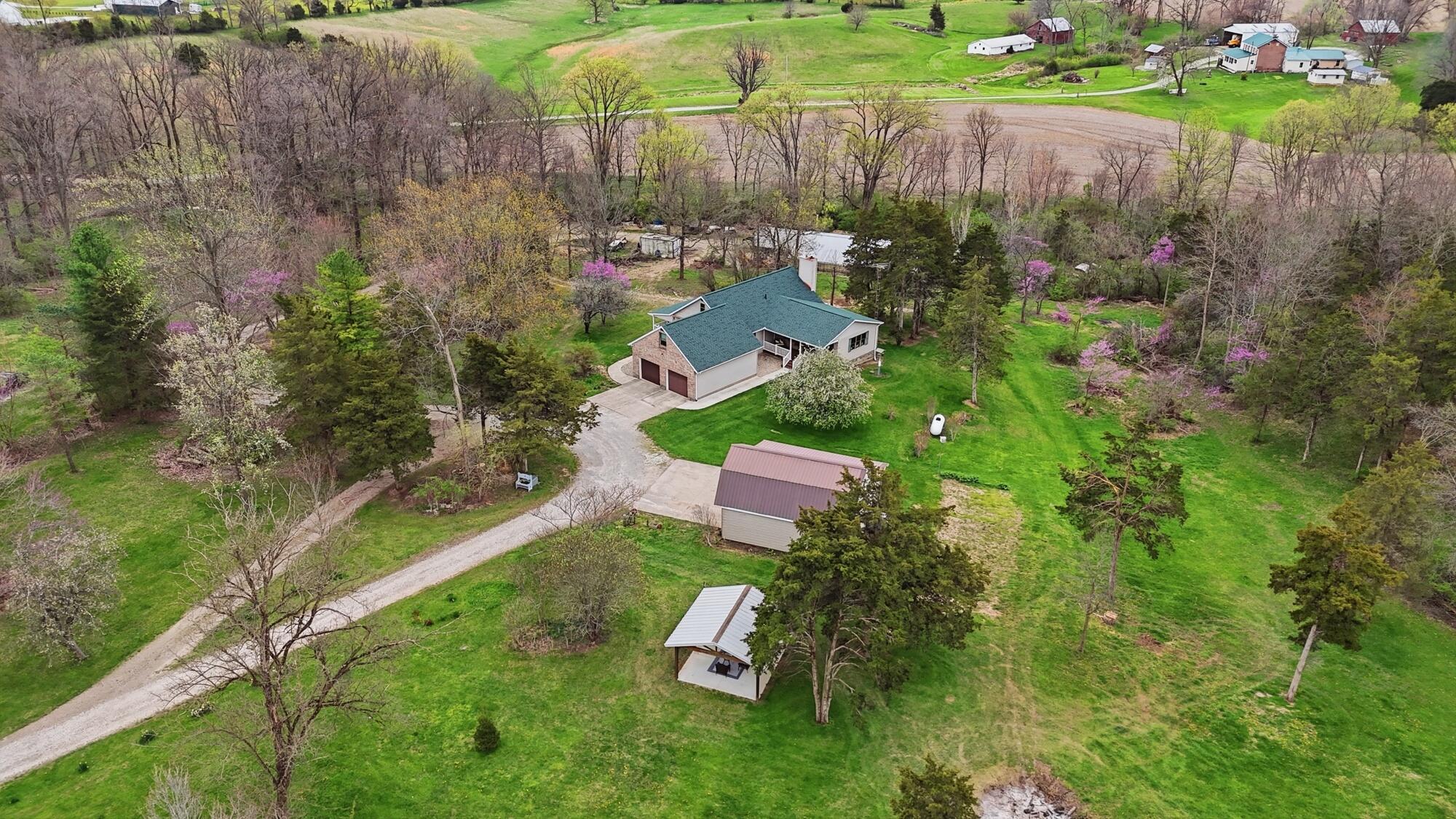 7553 Coffin Station Road, Springfield, Ohio 45502