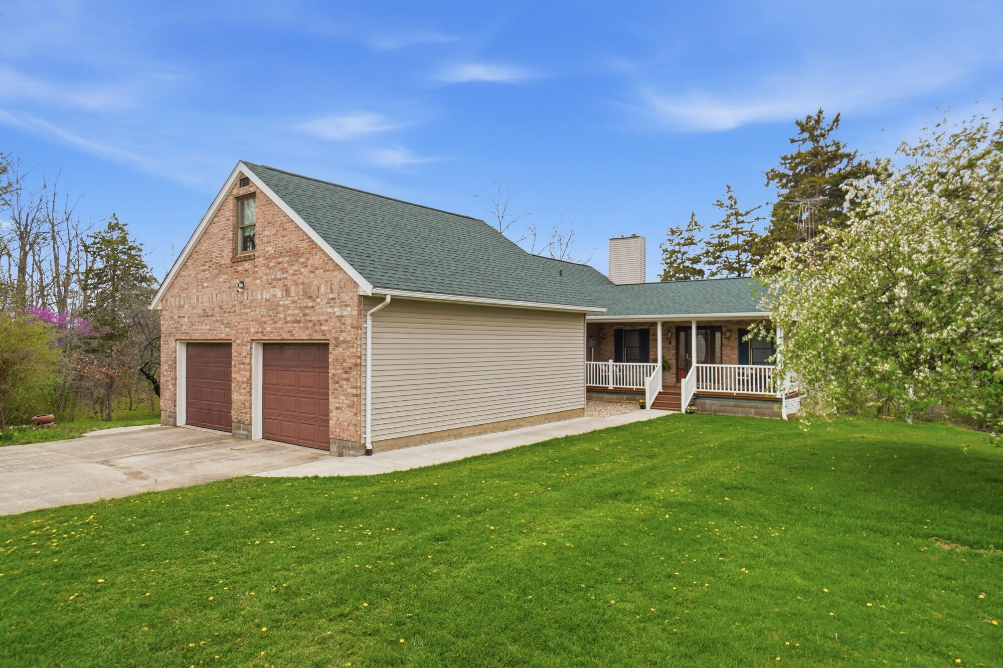 7553 Coffin Station Road, Springfield, Ohio 45502