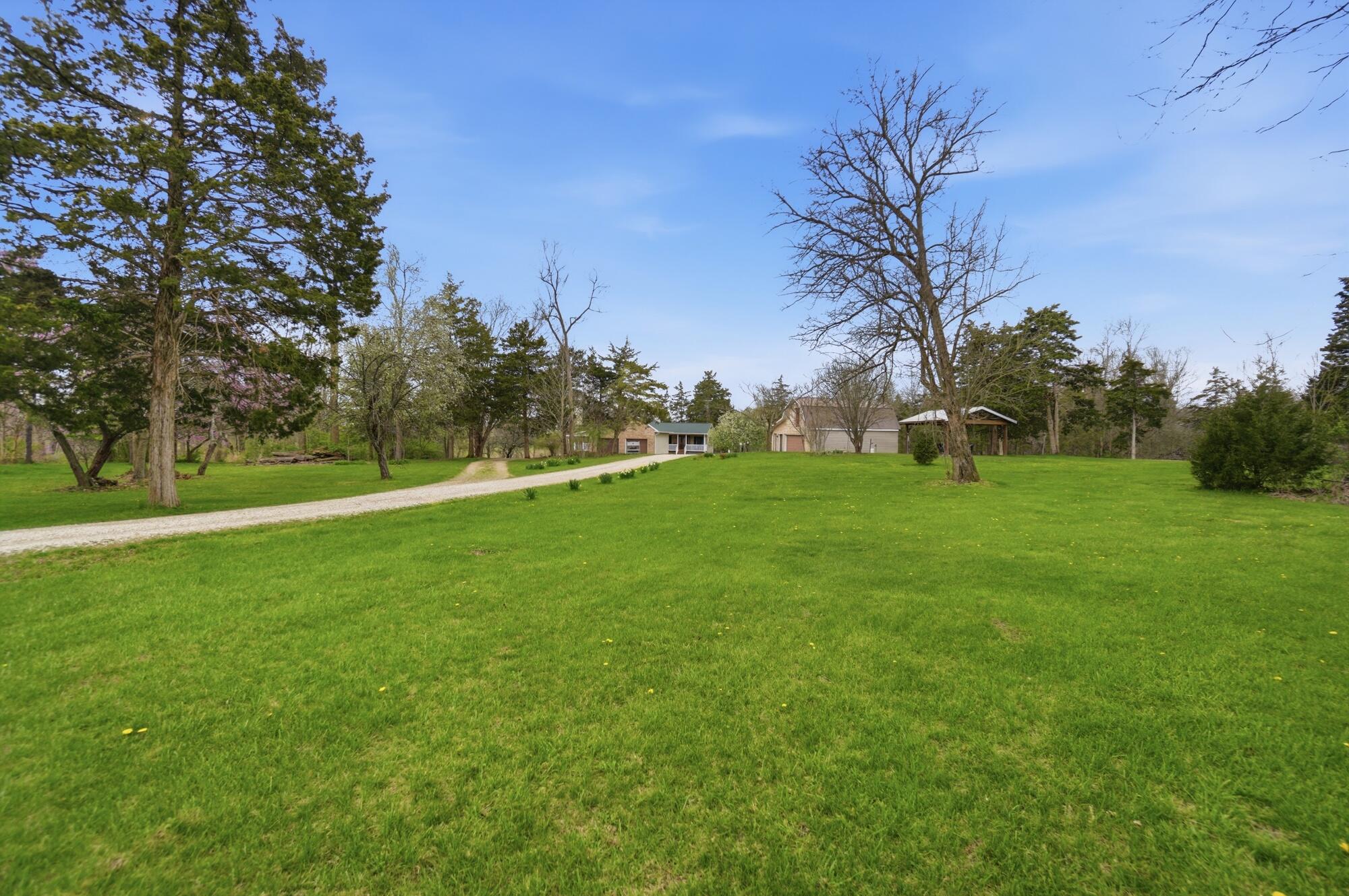 7553 Coffin Station Road, Springfield, Ohio 45502