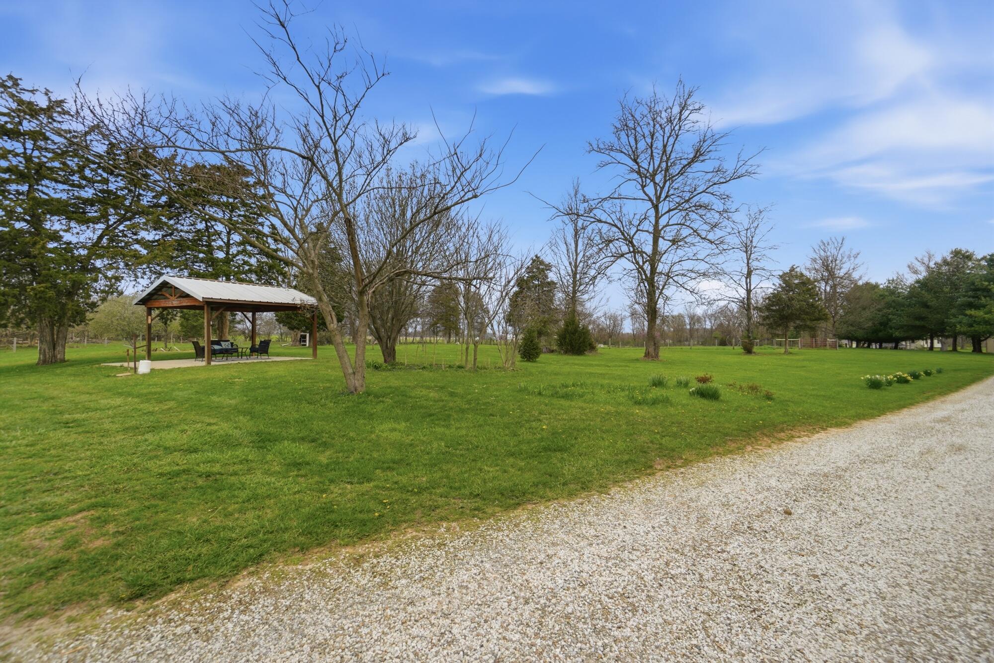 7553 Coffin Station Road, Springfield, Ohio 45502