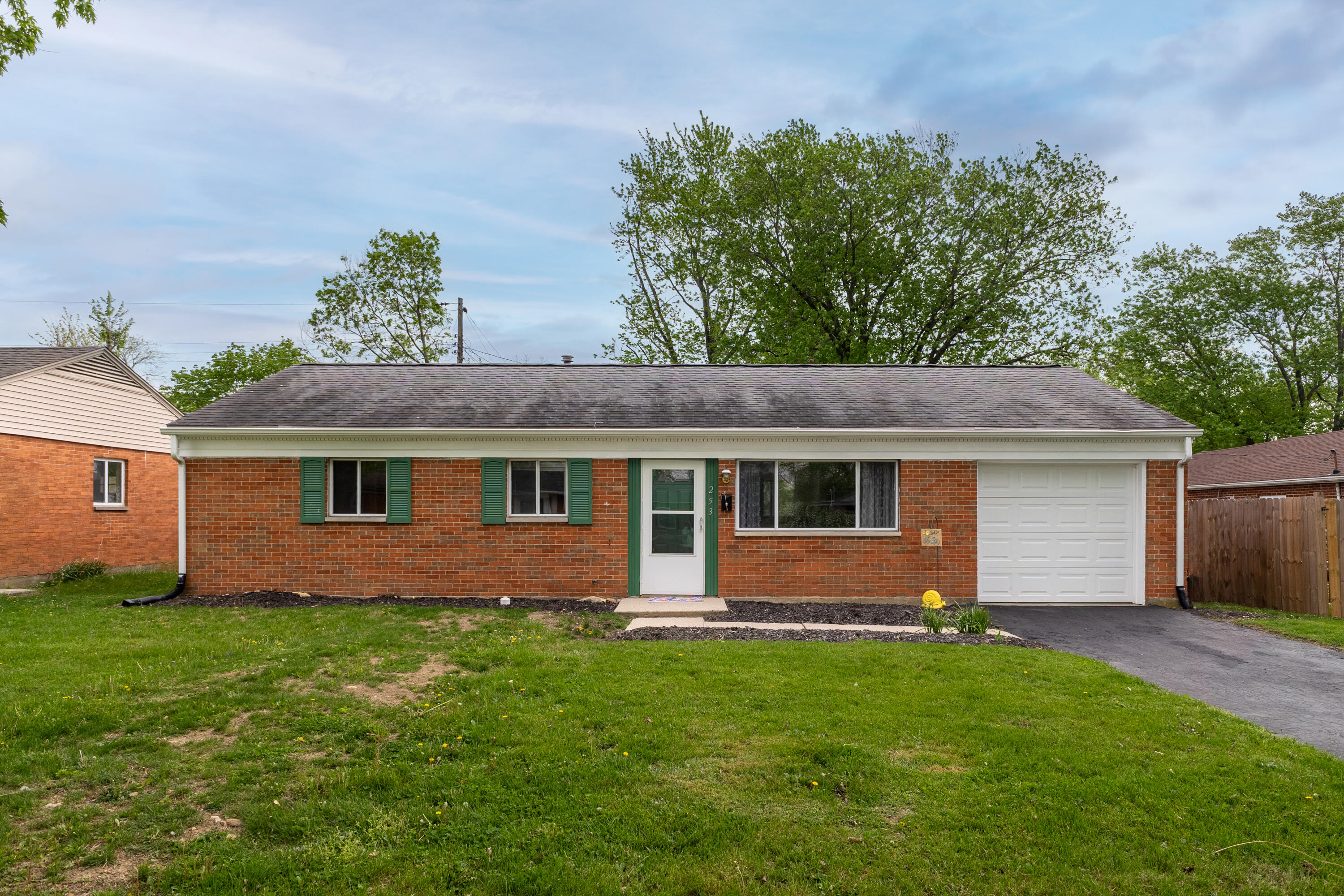 253 Lutz Drive, Englewood, Ohio 45322