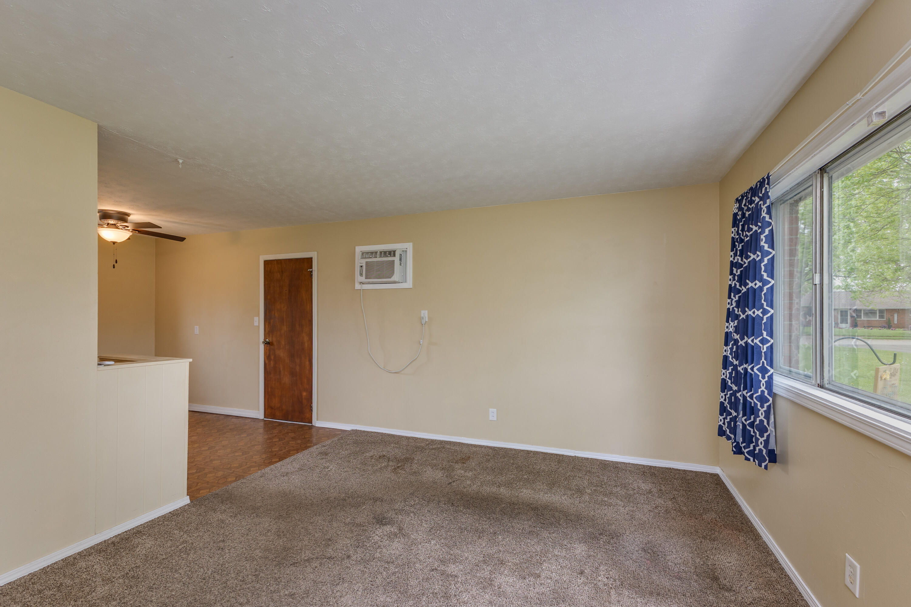 253 Lutz Drive, Englewood, Ohio 45322