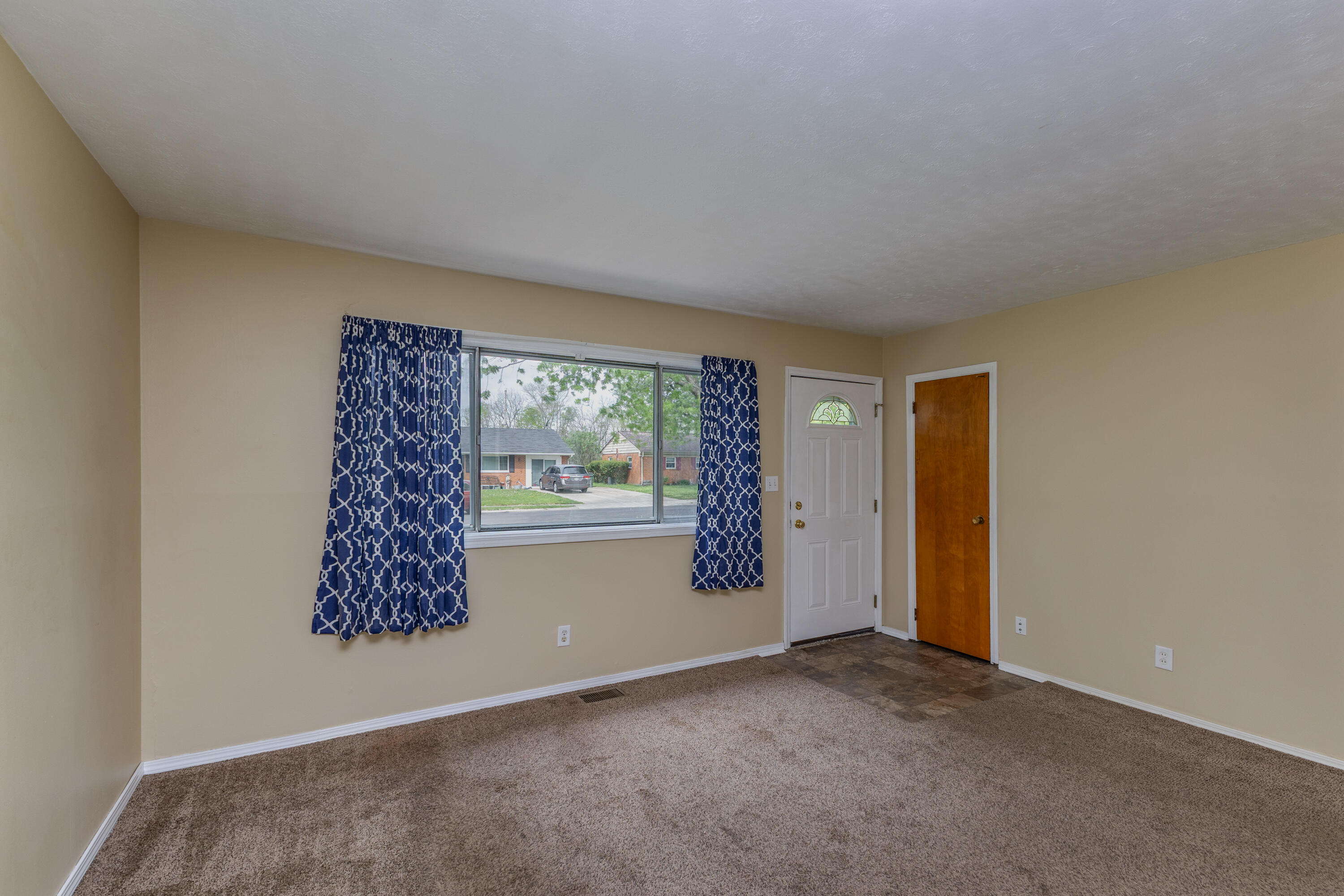 253 Lutz Drive, Englewood, Ohio 45322