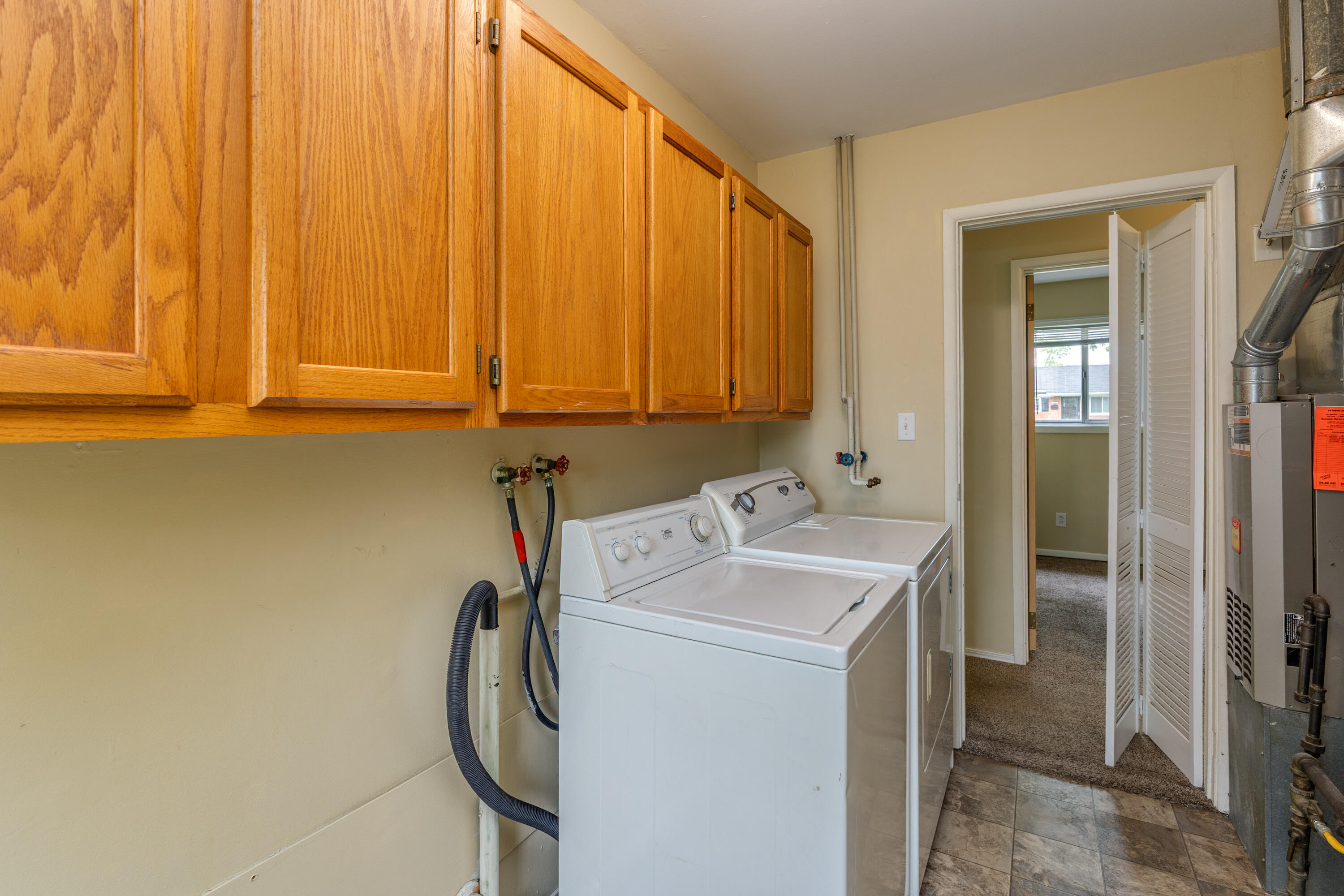 253 Lutz Drive, Englewood, Ohio 45322