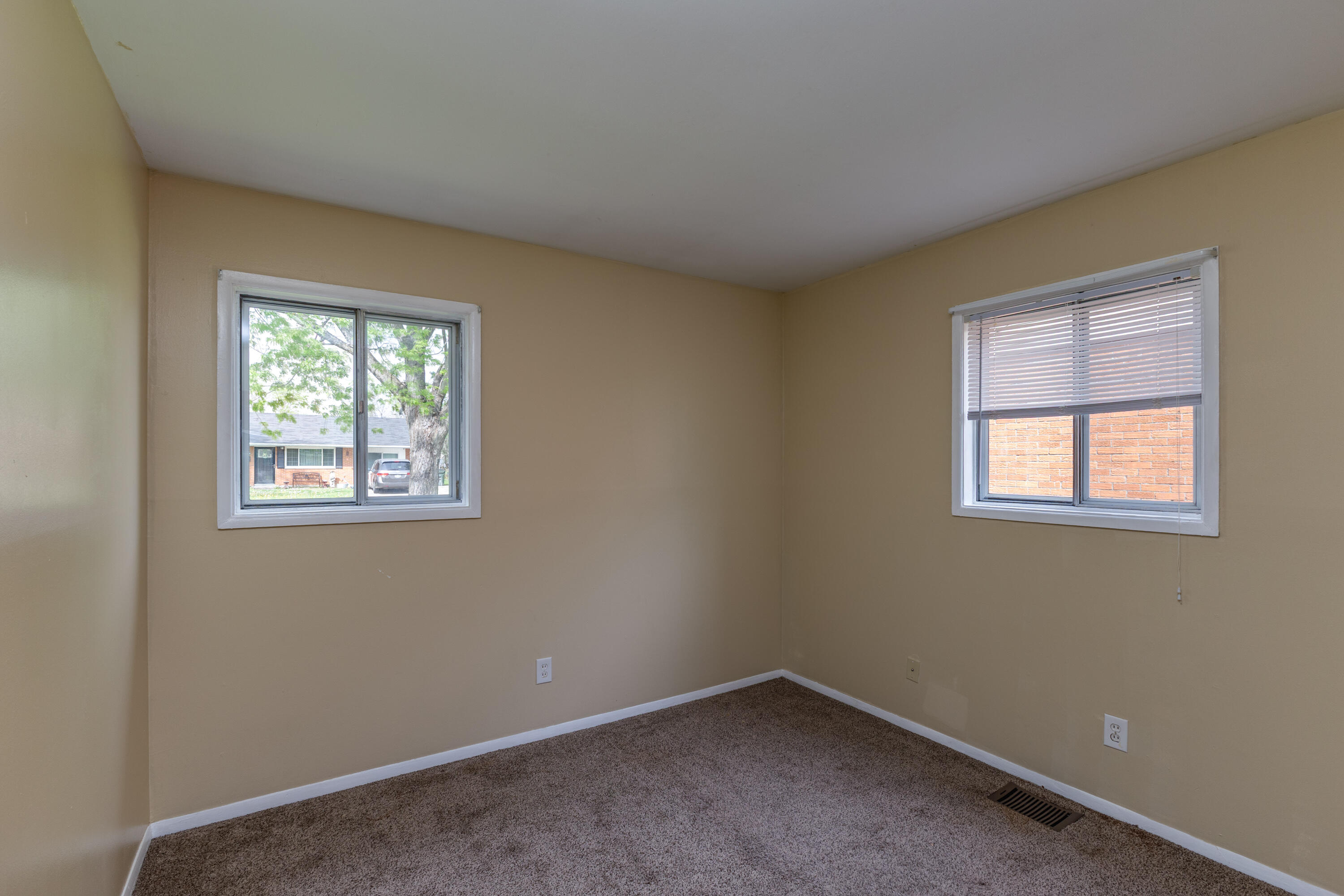 253 Lutz Drive, Englewood, Ohio 45322