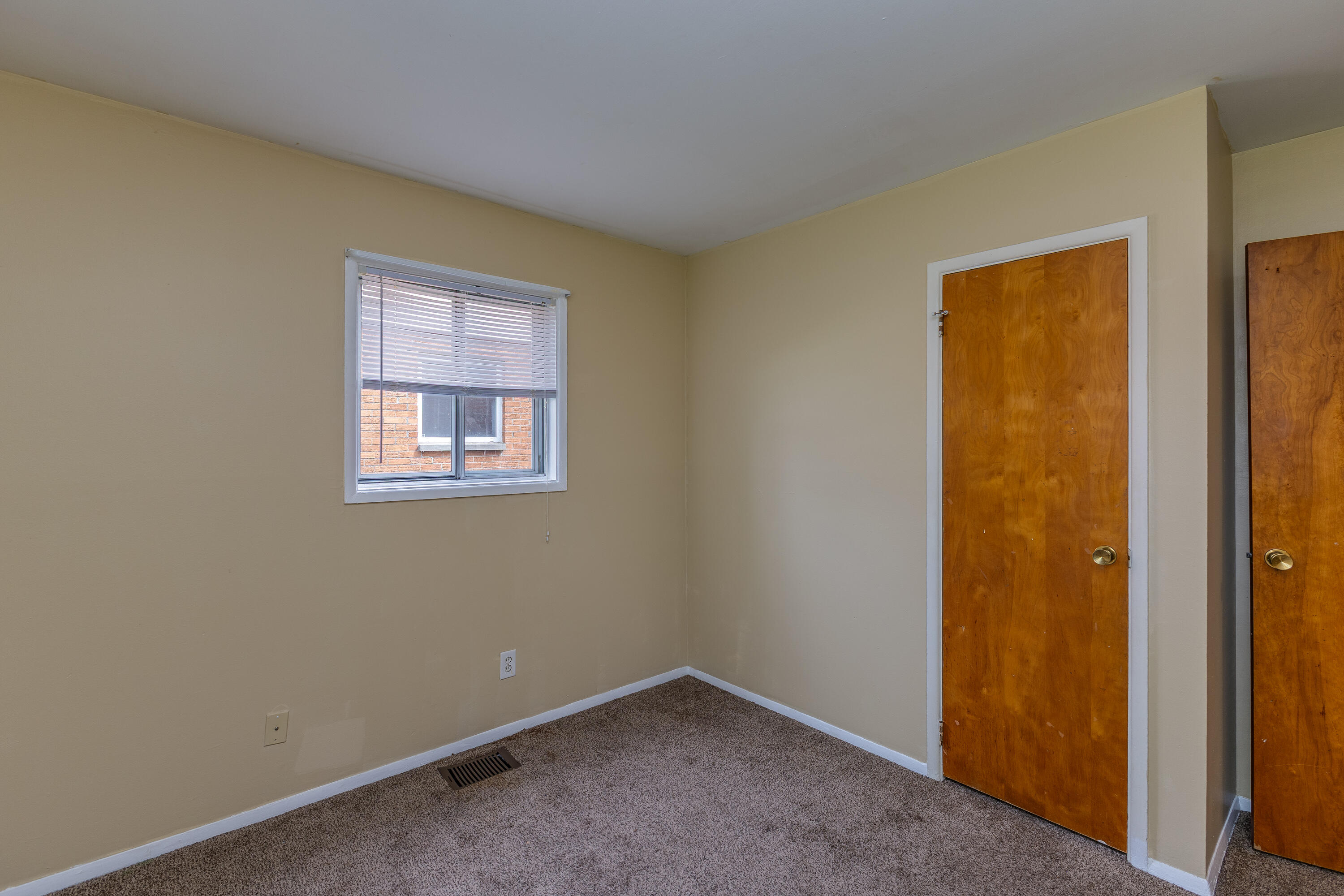 253 Lutz Drive, Englewood, Ohio 45322