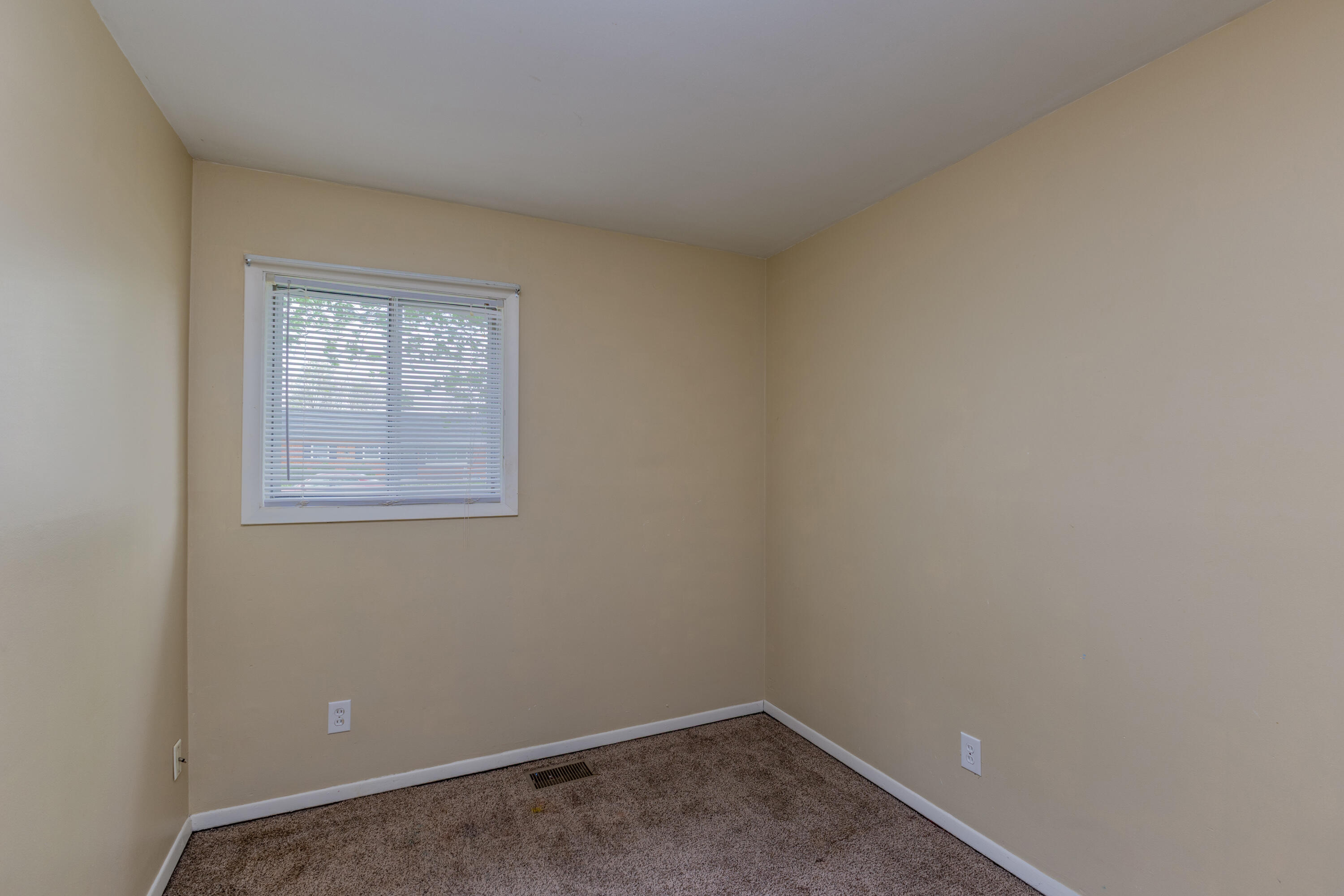 253 Lutz Drive, Englewood, Ohio 45322