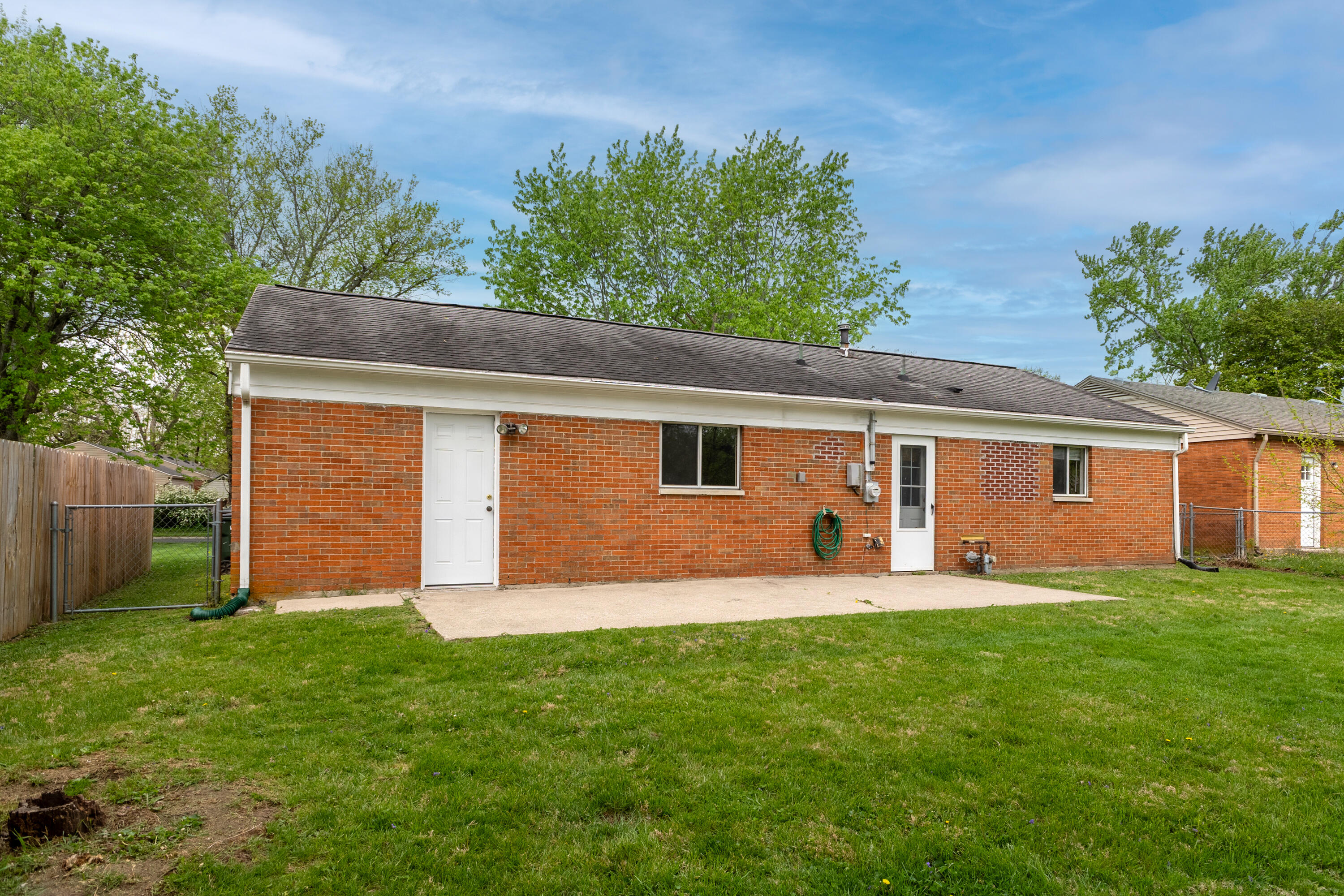 253 Lutz Drive, Englewood, Ohio 45322