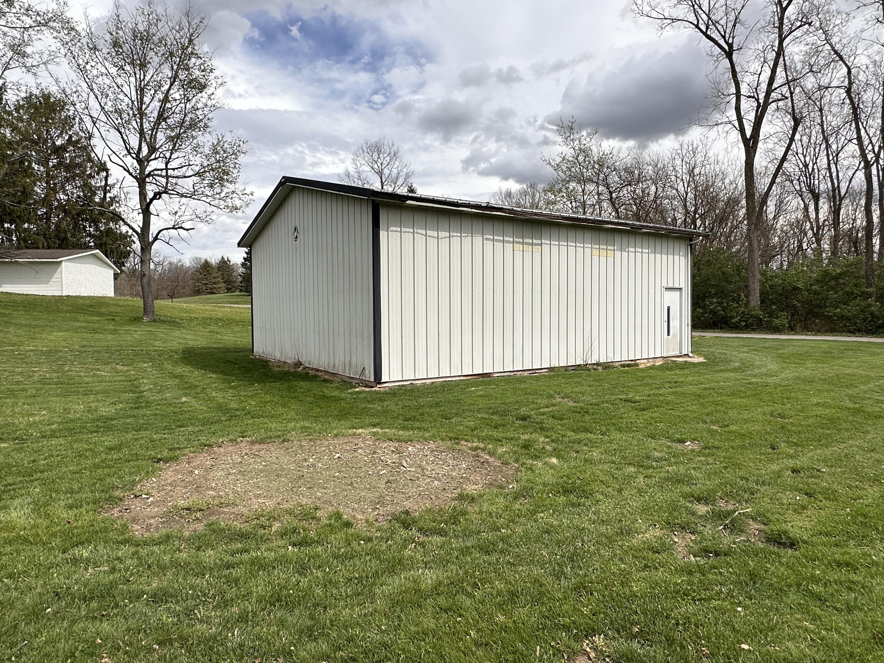 2351 Carriage Hill Drive, Bellefontaine, Ohio 43311