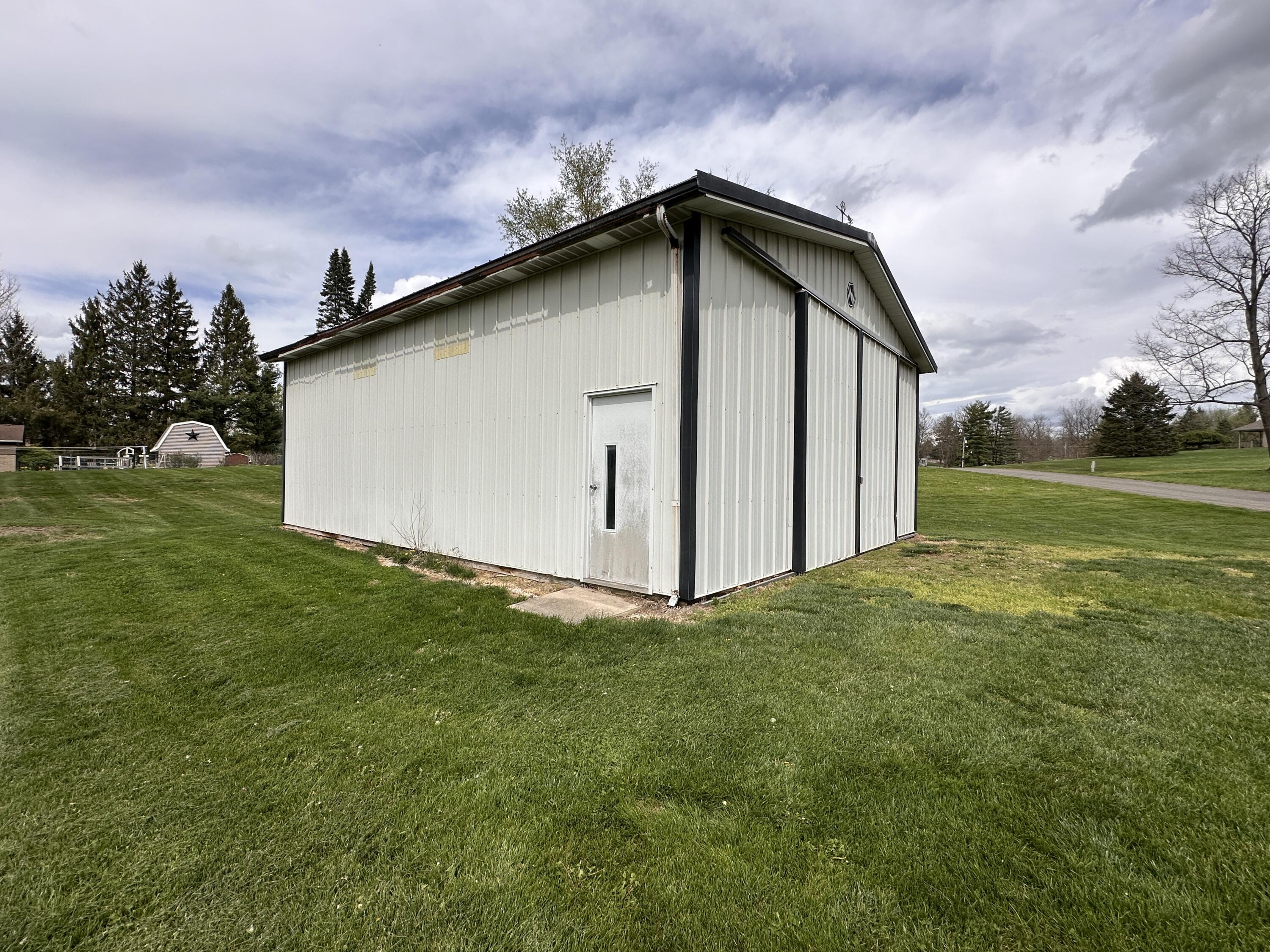 2351 Carriage Hill Drive, Bellefontaine, Ohio 43311