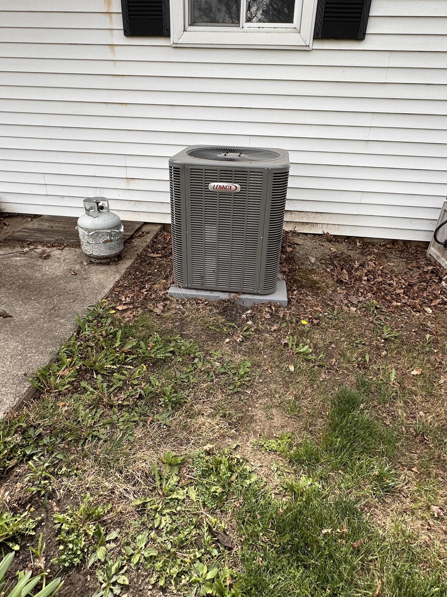 2351 Carriage Hill Drive, Bellefontaine, Ohio 43311