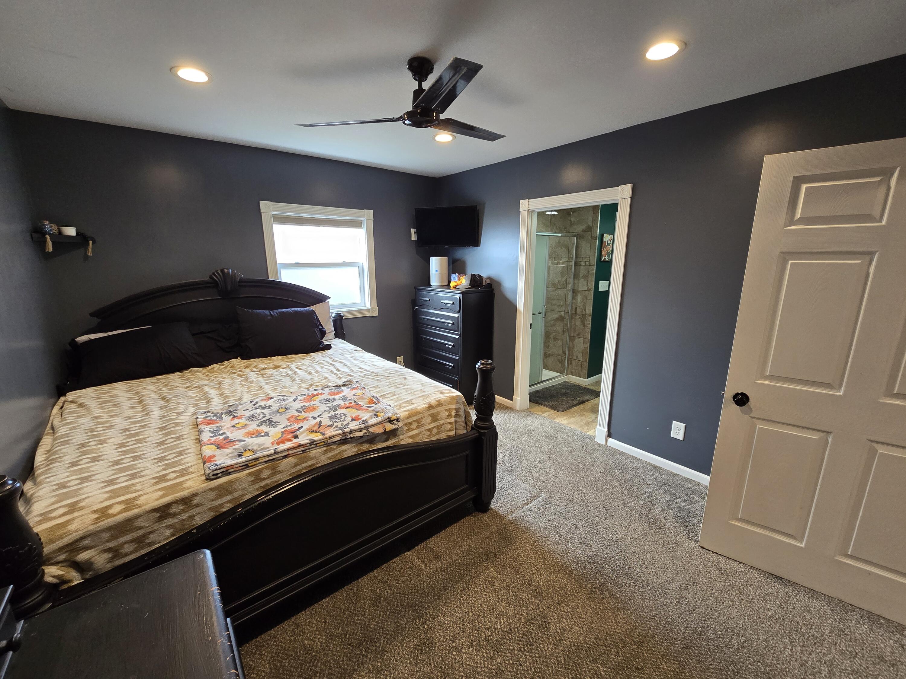 211 Wapakoneta Street, Waynesfield, Ohio 45896