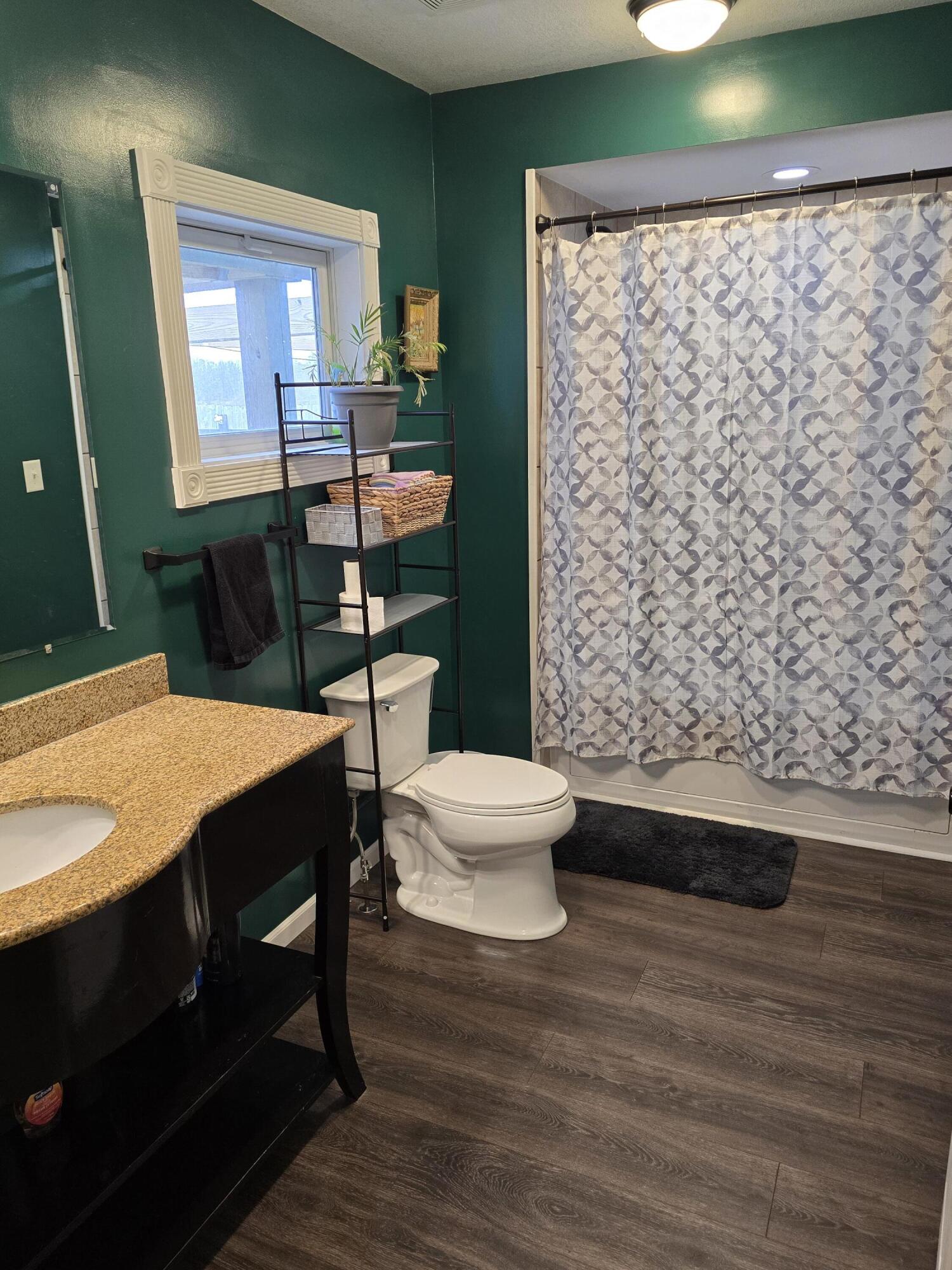 211 Wapakoneta Street, Waynesfield, Ohio 45896