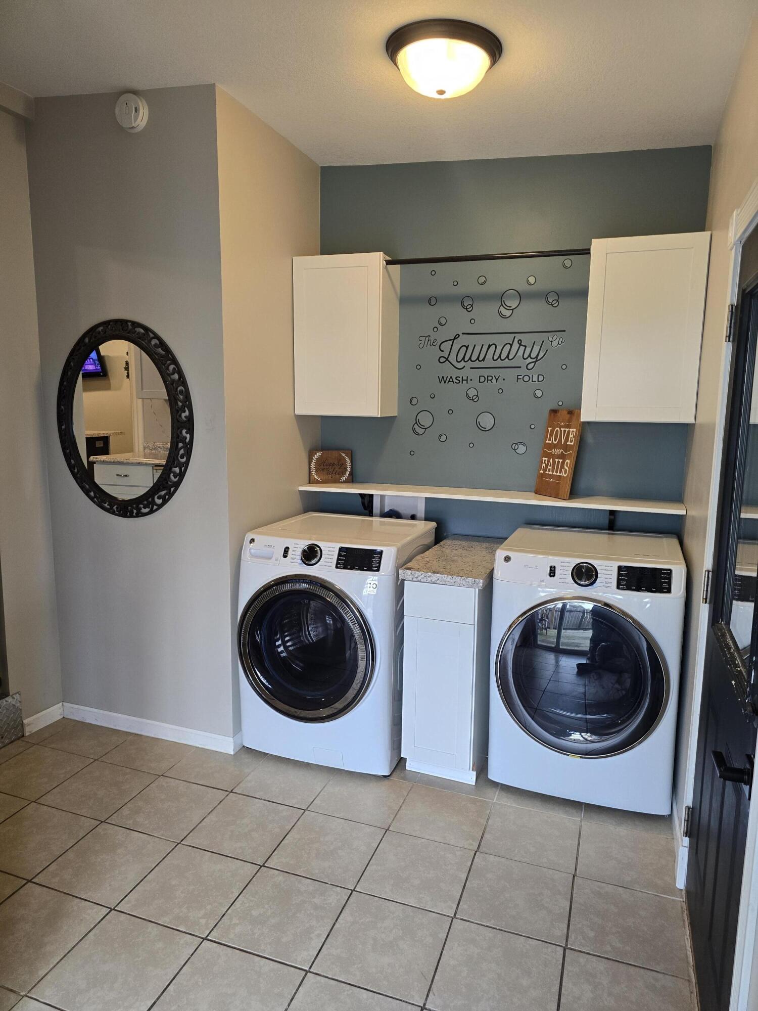 211 Wapakoneta Street, Waynesfield, Ohio 45896