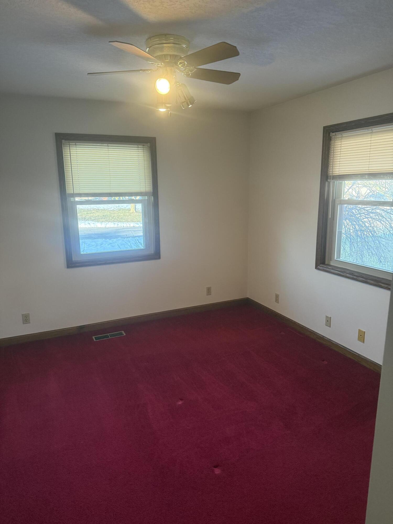 821 Helen Drive, Wapakoneta, Ohio 45895