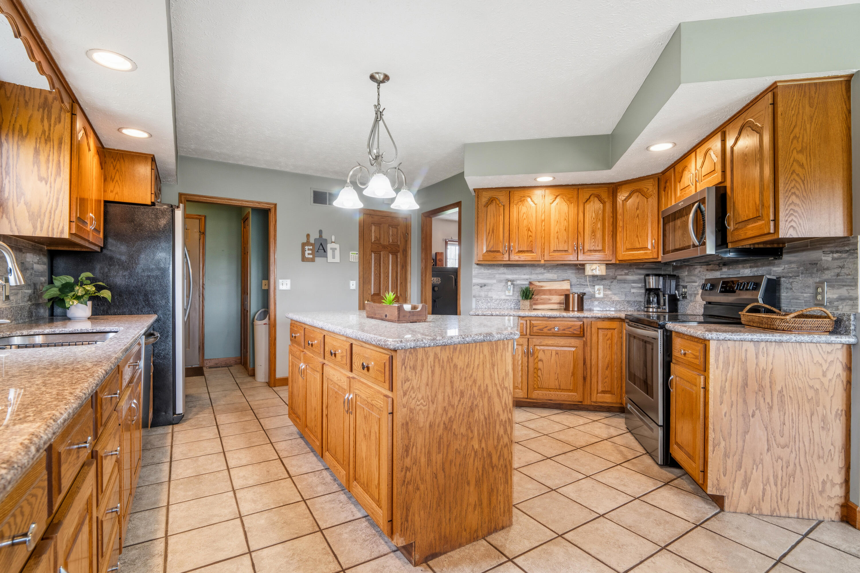 792 County Road 5, Zanesfield, Ohio 43360