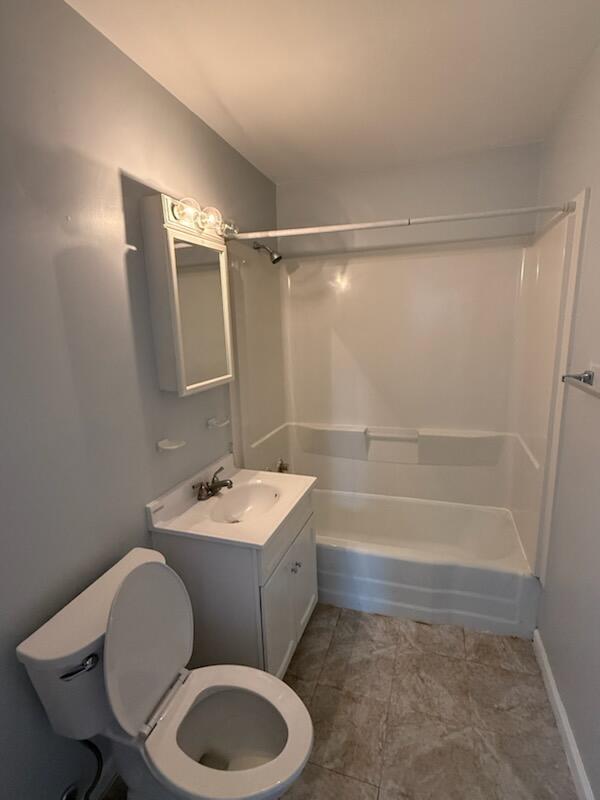 906 Lake Avenue, New Carlisle, Ohio 45344