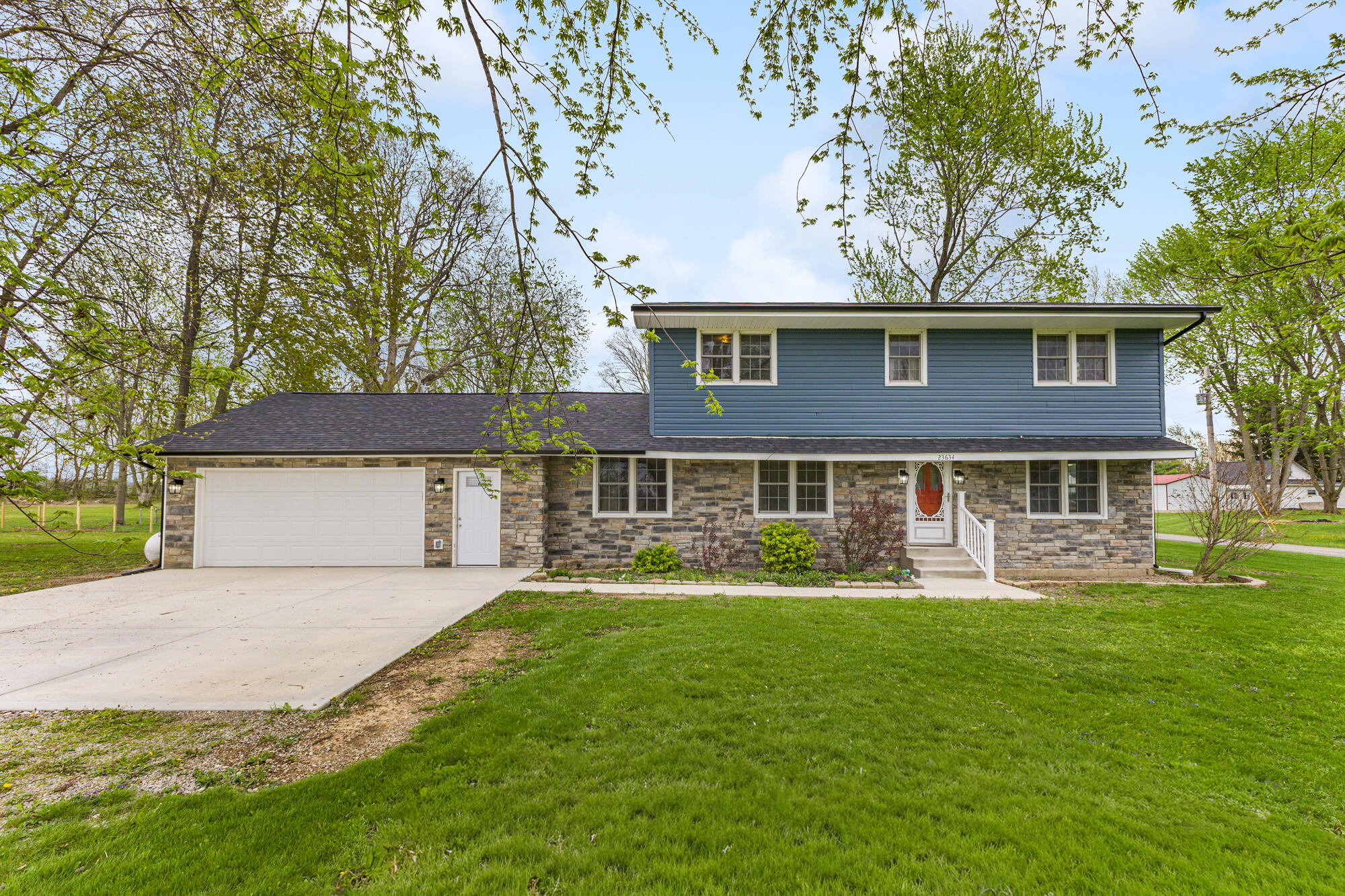 23634 Center Street, Raymond, Ohio 43067