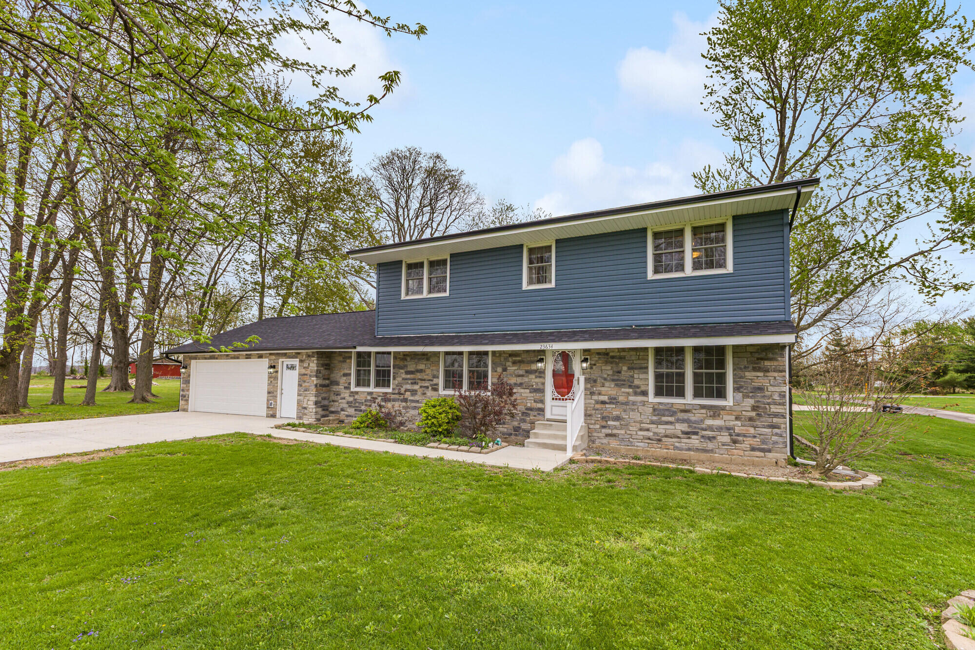 23634 Center Street, Raymond, Ohio 43067