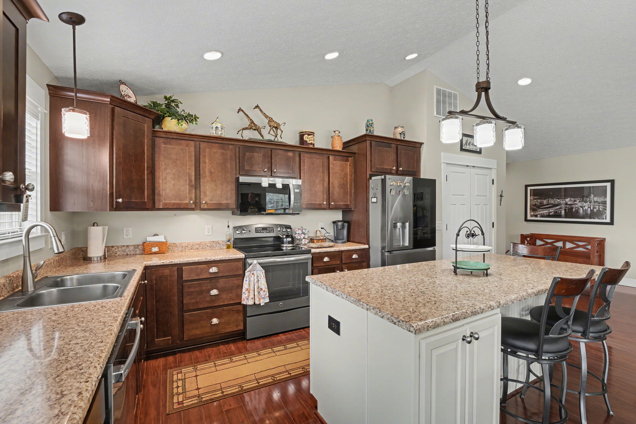 622 Willow Point Court, Troy, Ohio 45373