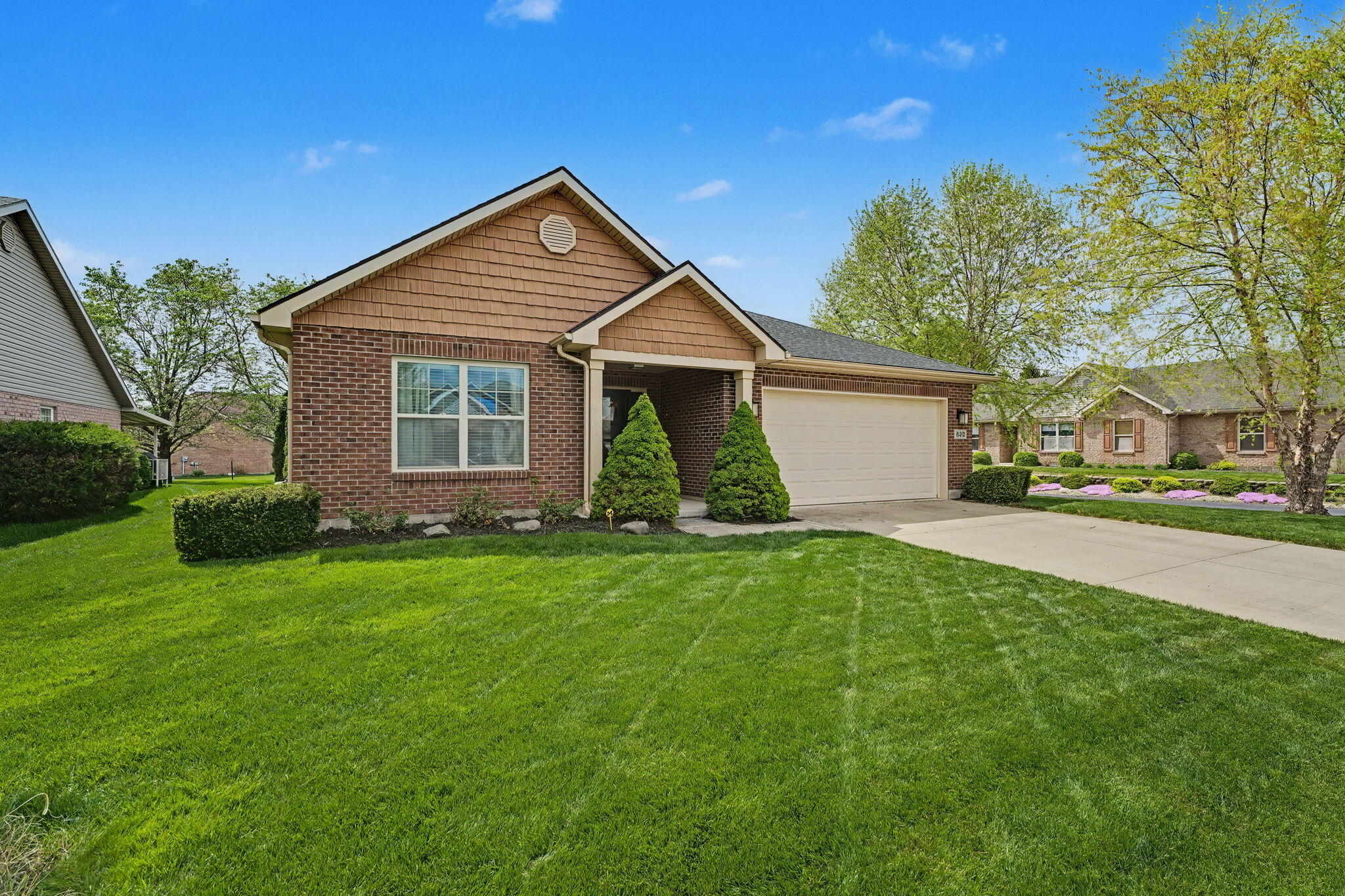 622 Willow Point Court, Troy, Ohio 45373
