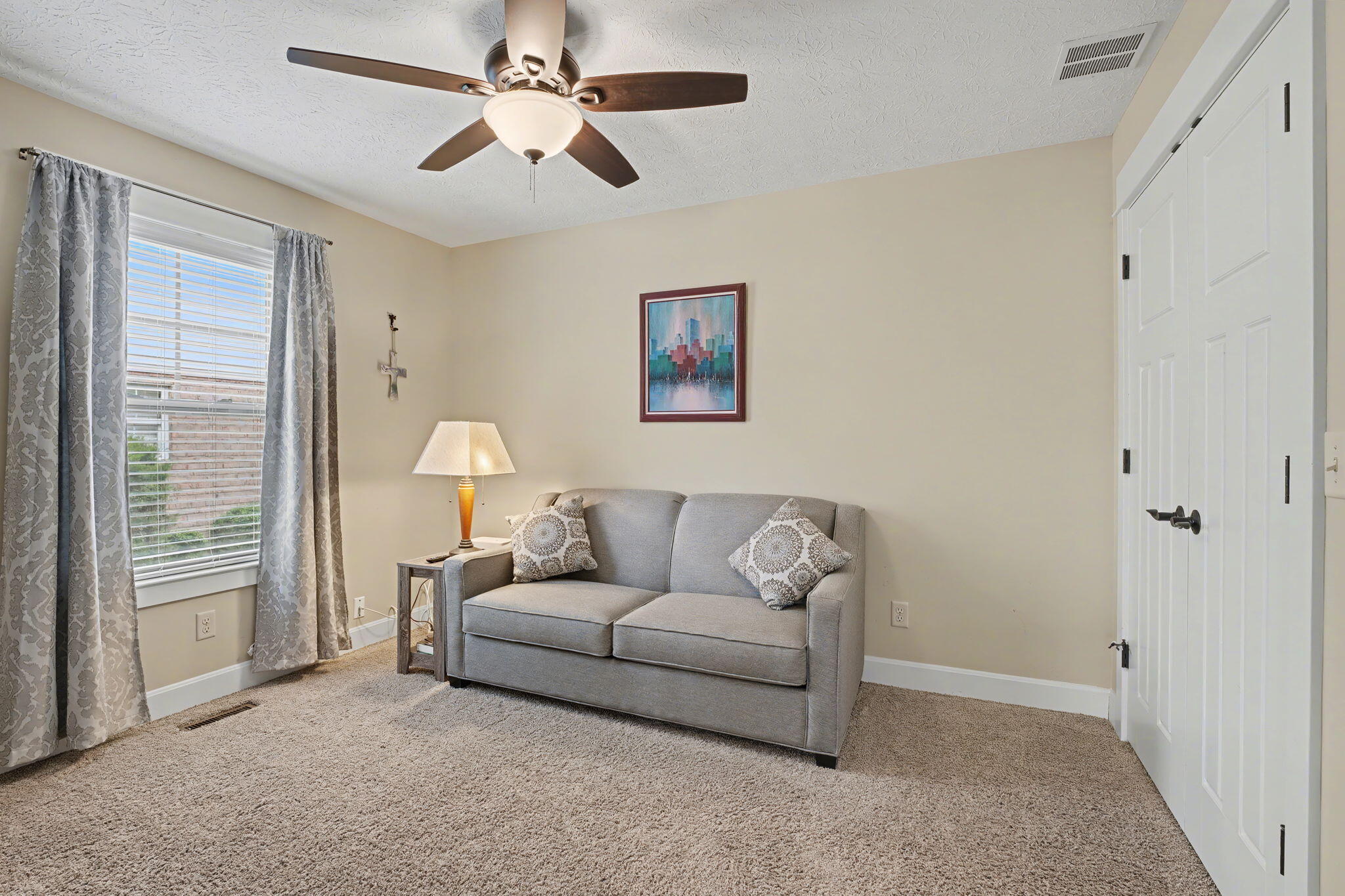 622 Willow Point Court, Troy, Ohio 45373