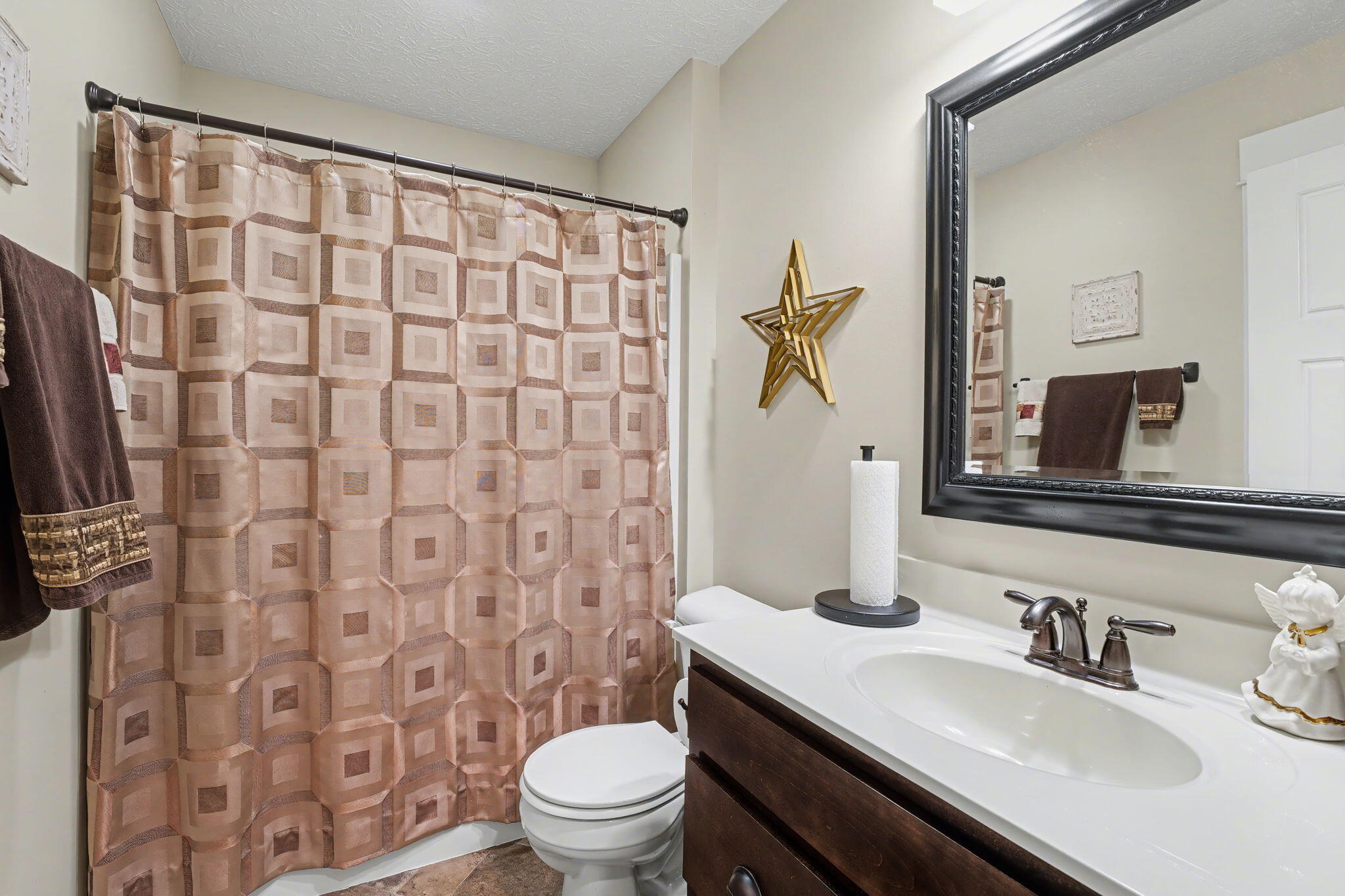 622 Willow Point Court, Troy, Ohio 45373