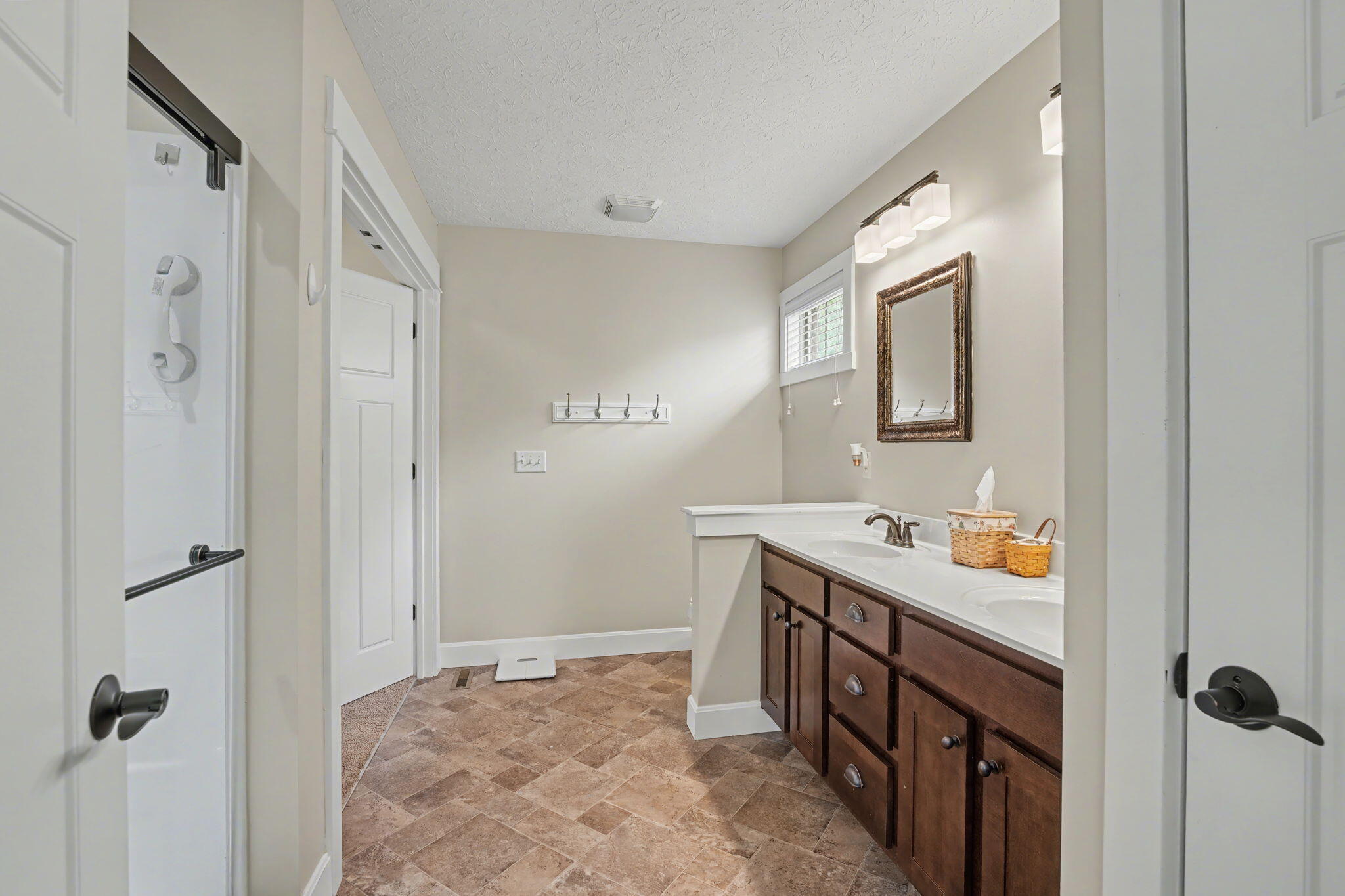 622 Willow Point Court, Troy, Ohio 45373